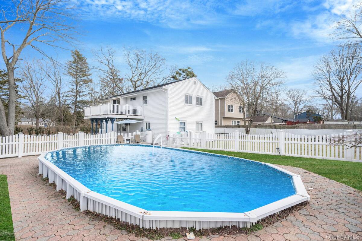 #28 photo, 83 Revilo Avenue, Shirley , NY 11967