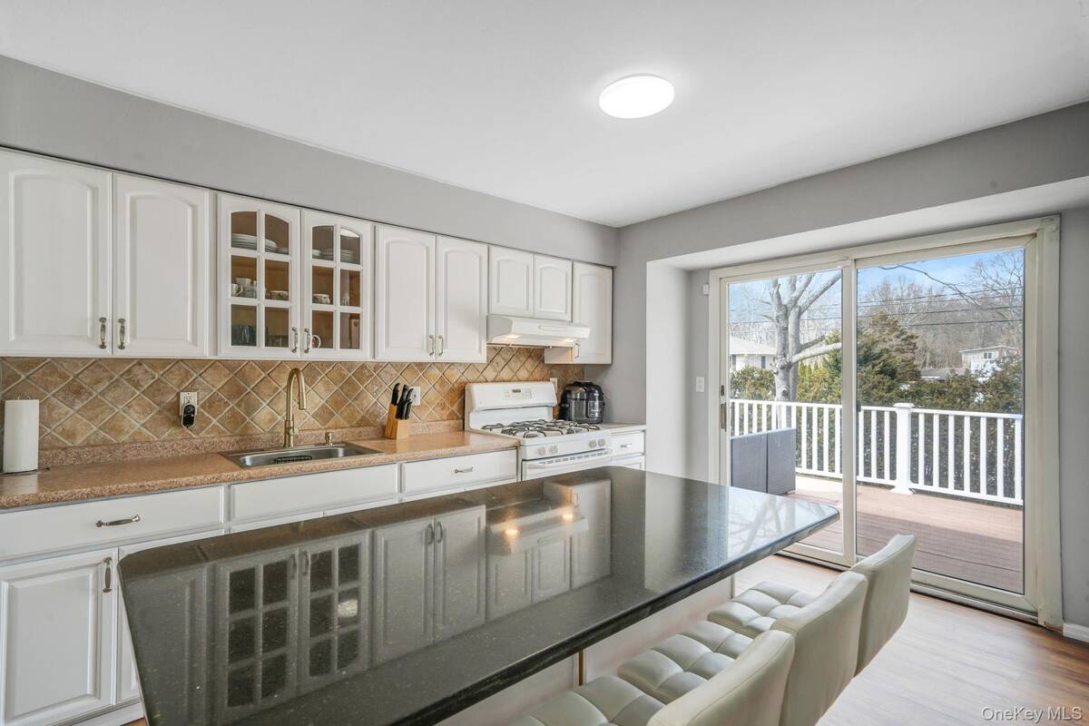 #8 photo, 83 Revilo Avenue, Shirley , NY 11967