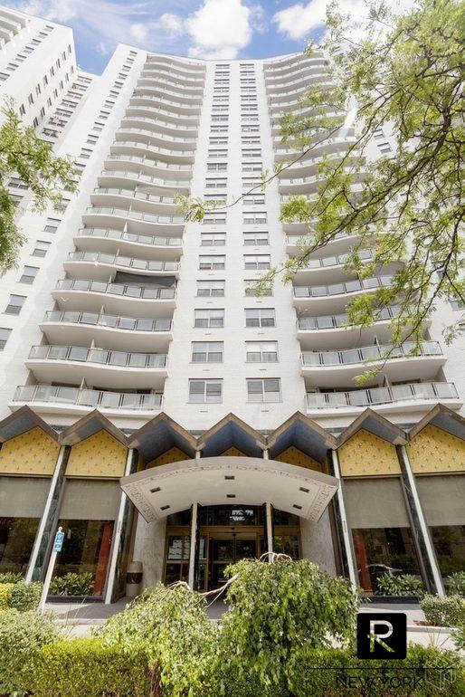 #13 photo, 1020 Grand Concourse, ब्रोंक्स Concourse , NY 10451