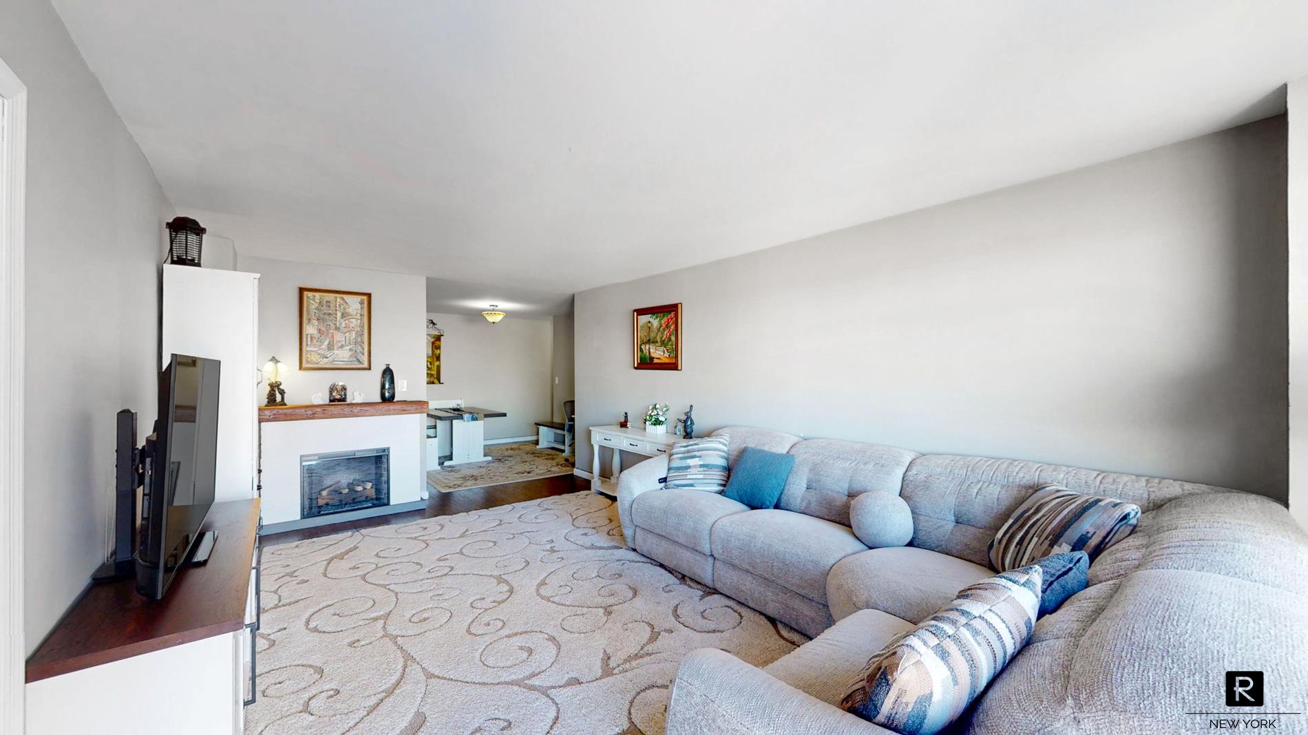 #3 photo, 1020 Grand Concourse, ब्रोंक्स Concourse , NY 10451