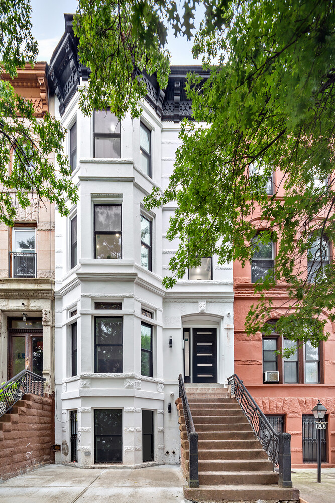 #11 photo, 702 GREENE Avenue, Stuyvesant Heights , NY 11221