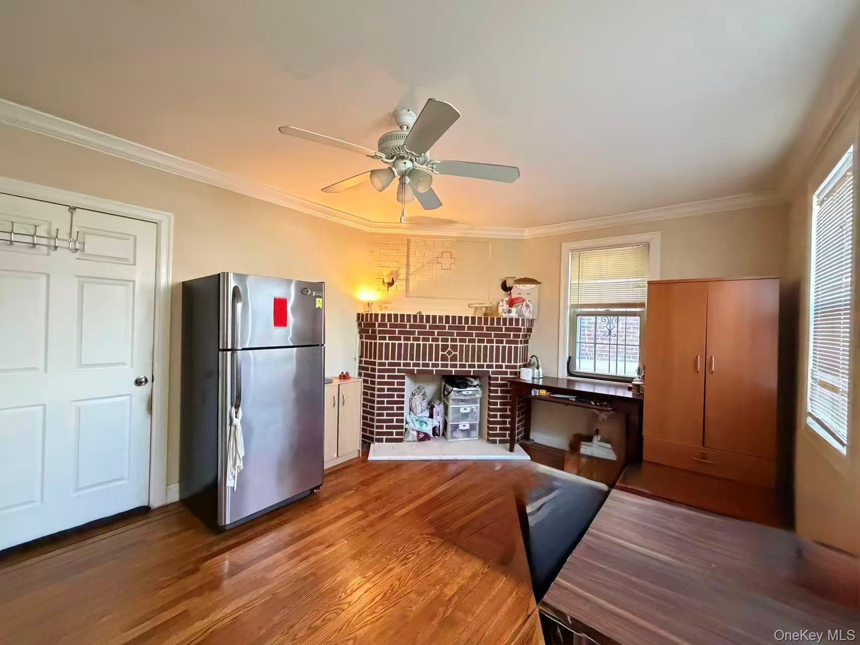 #9 photo, 52-57 84th Street, কুইন্‌স Elmhurst , NY 11373