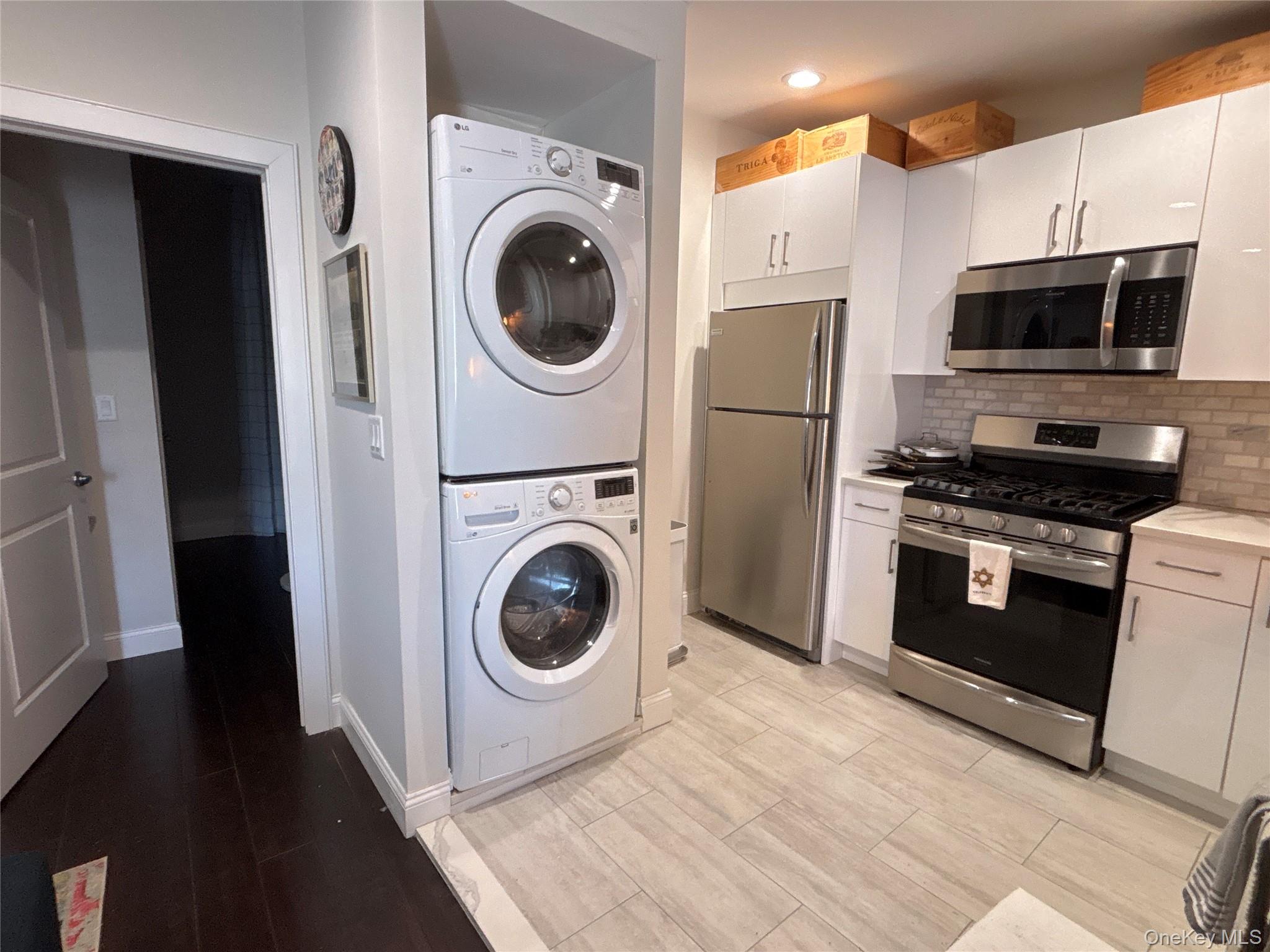 #12 photo, 3 Bryant Avenue, Roslyn , NY 11576