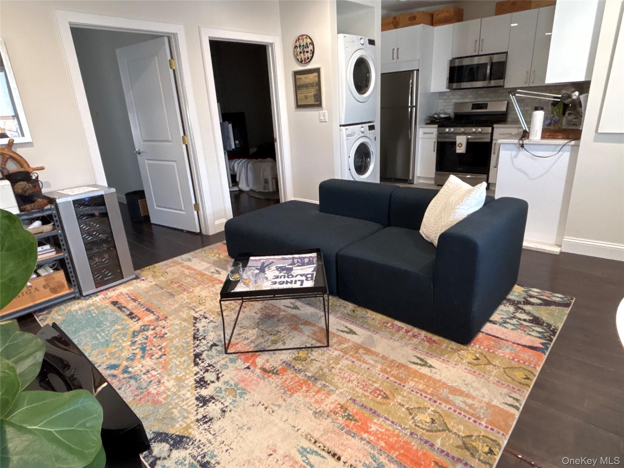 #2 photo, 3 Bryant Avenue, Roslyn , NY 11576