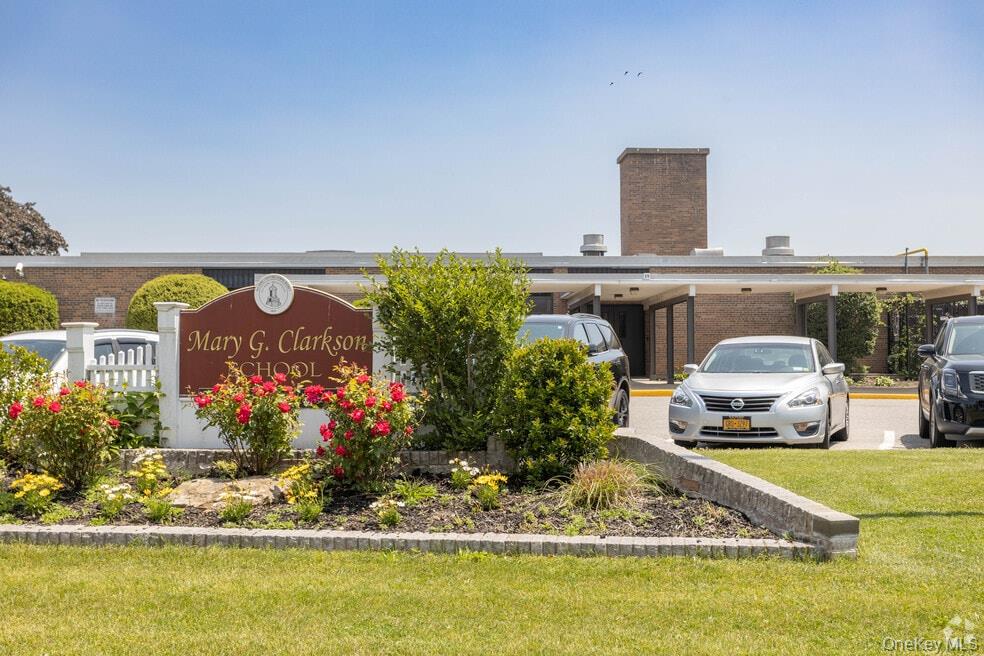 #3 photo, 5 Slade Place, সাফোক কাউন্টি Bay Shore , NY 11706