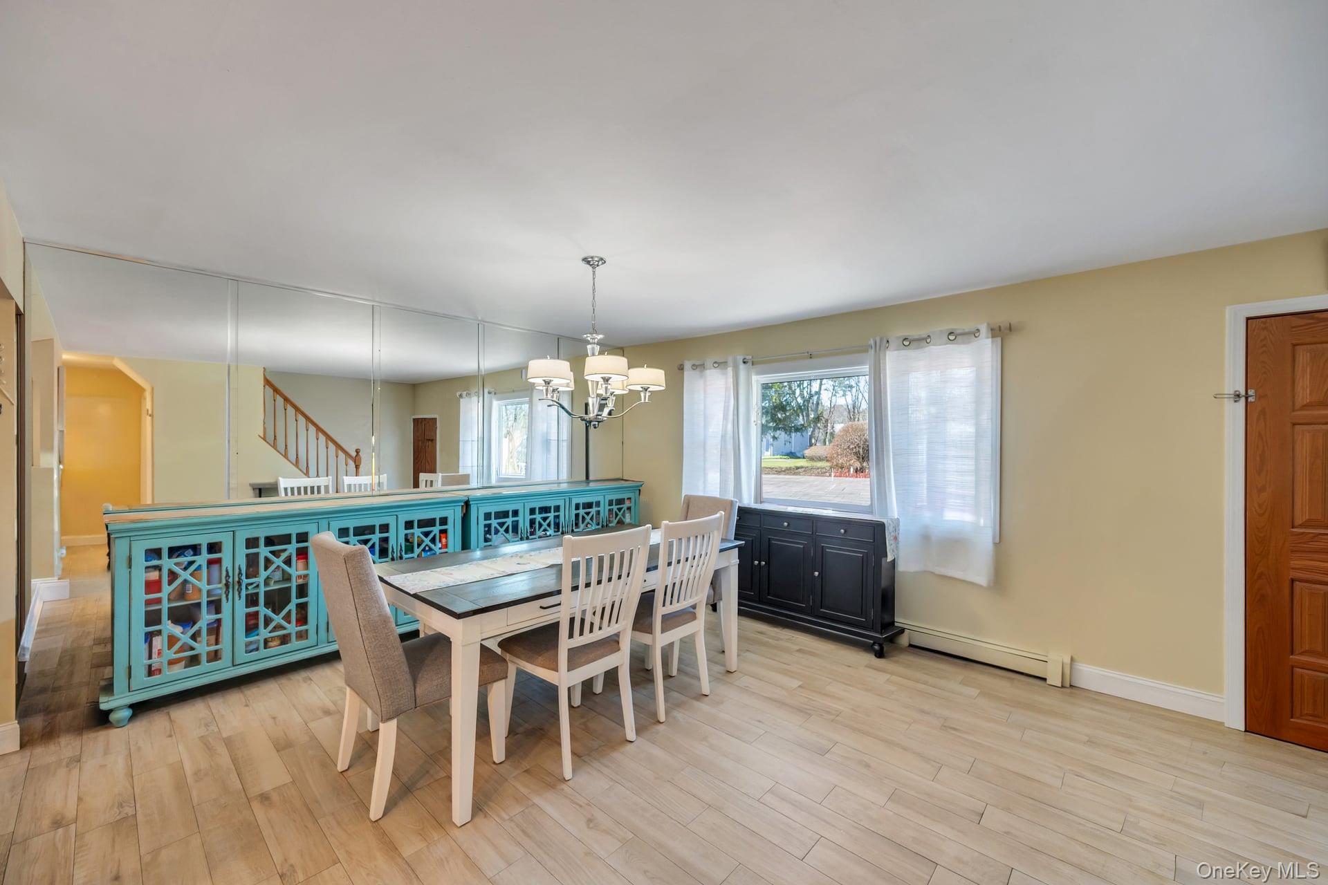 #18 photo, 1659 Lincoln Avenue, Bohemia , NY 11716