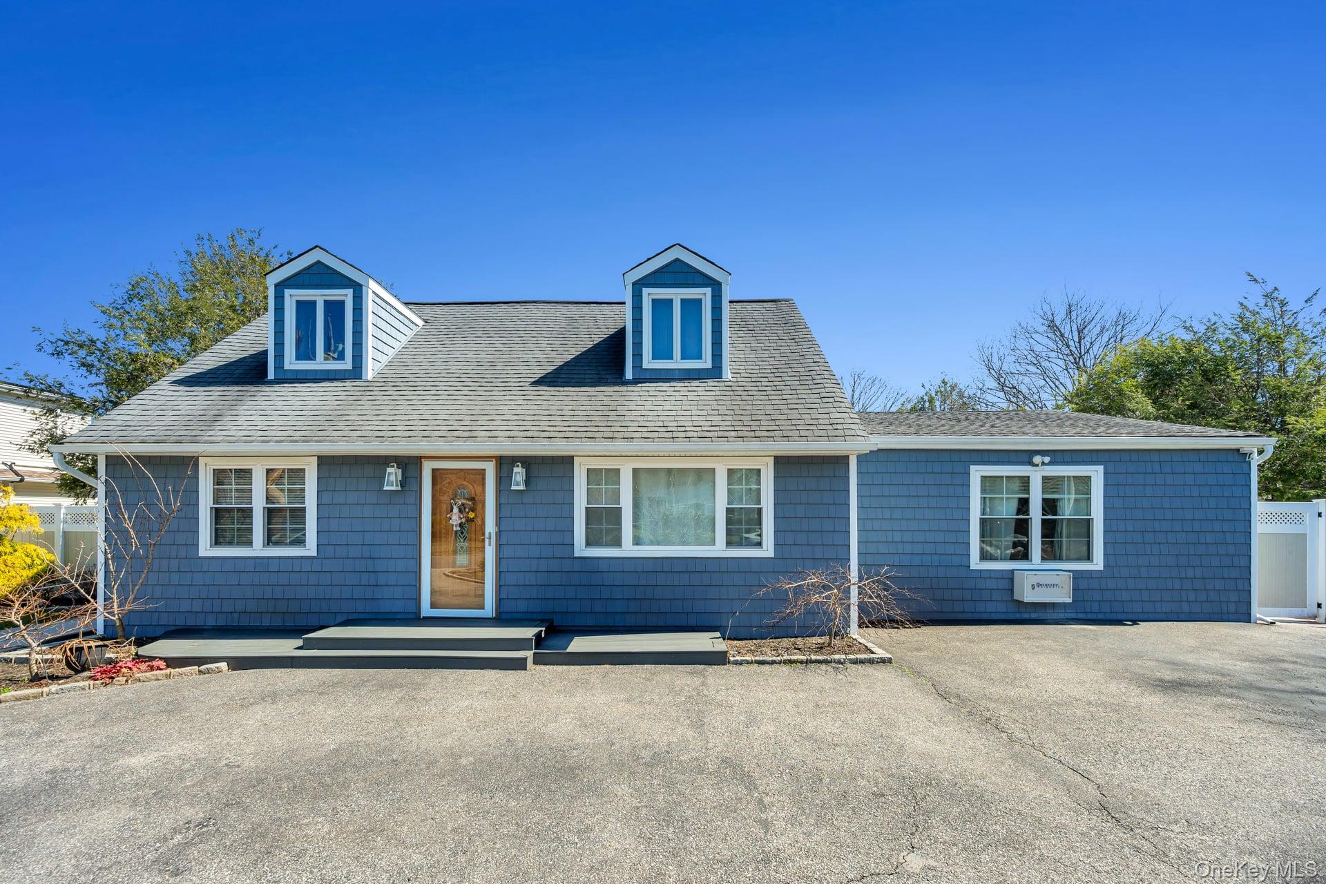 #2 photo, 1659 Lincoln Avenue, Bohemia , NY 11716