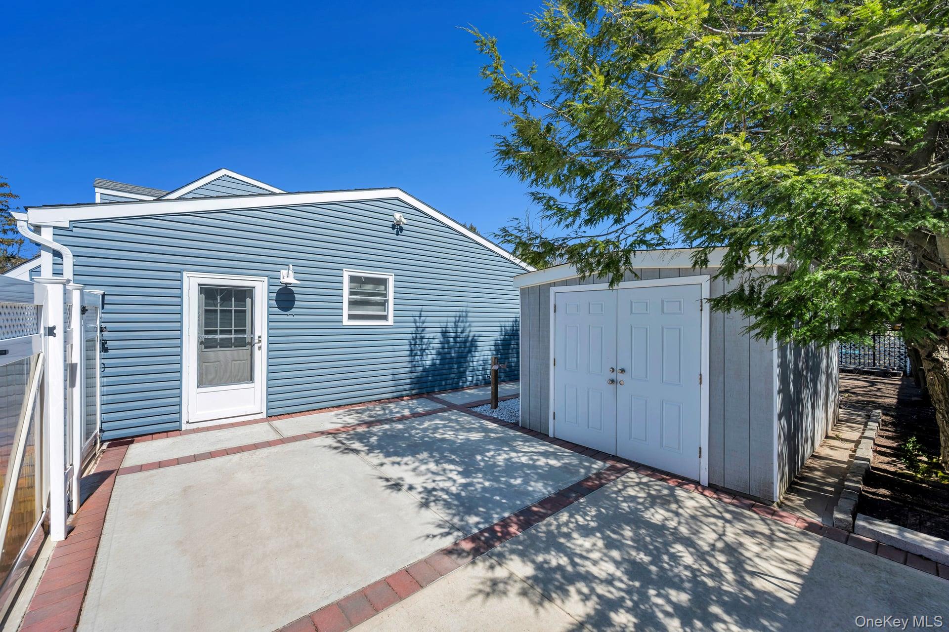 #5 photo, 1659 Lincoln Avenue, Bohemia , NY 11716