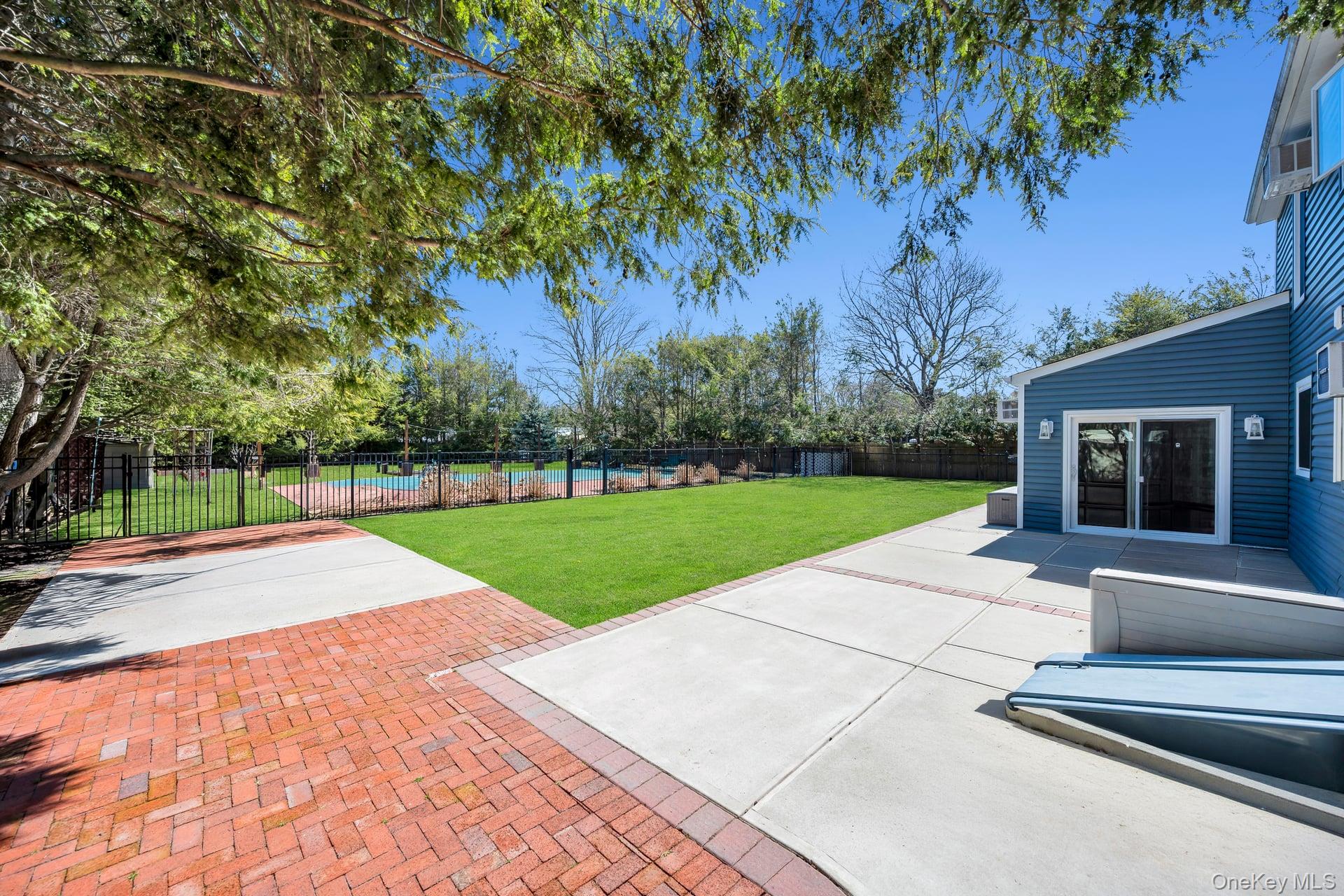 #8 photo, 1659 Lincoln Avenue, Bohemia , NY 11716