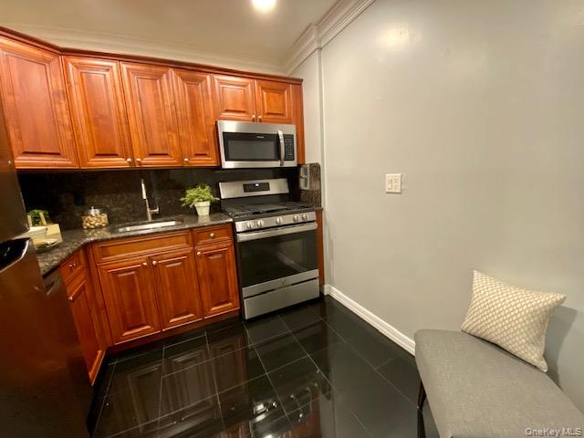 #3 photo, 327 Brook Avenue, Bay Shore , NY 11706