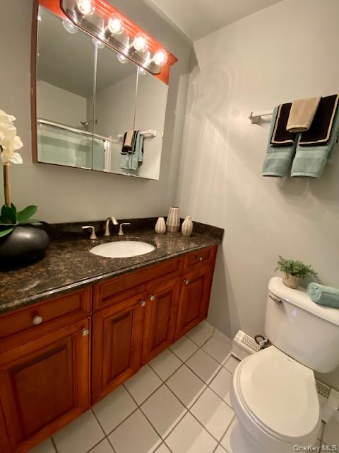 #8 photo, 327 Brook Avenue, Bay Shore , NY 11706