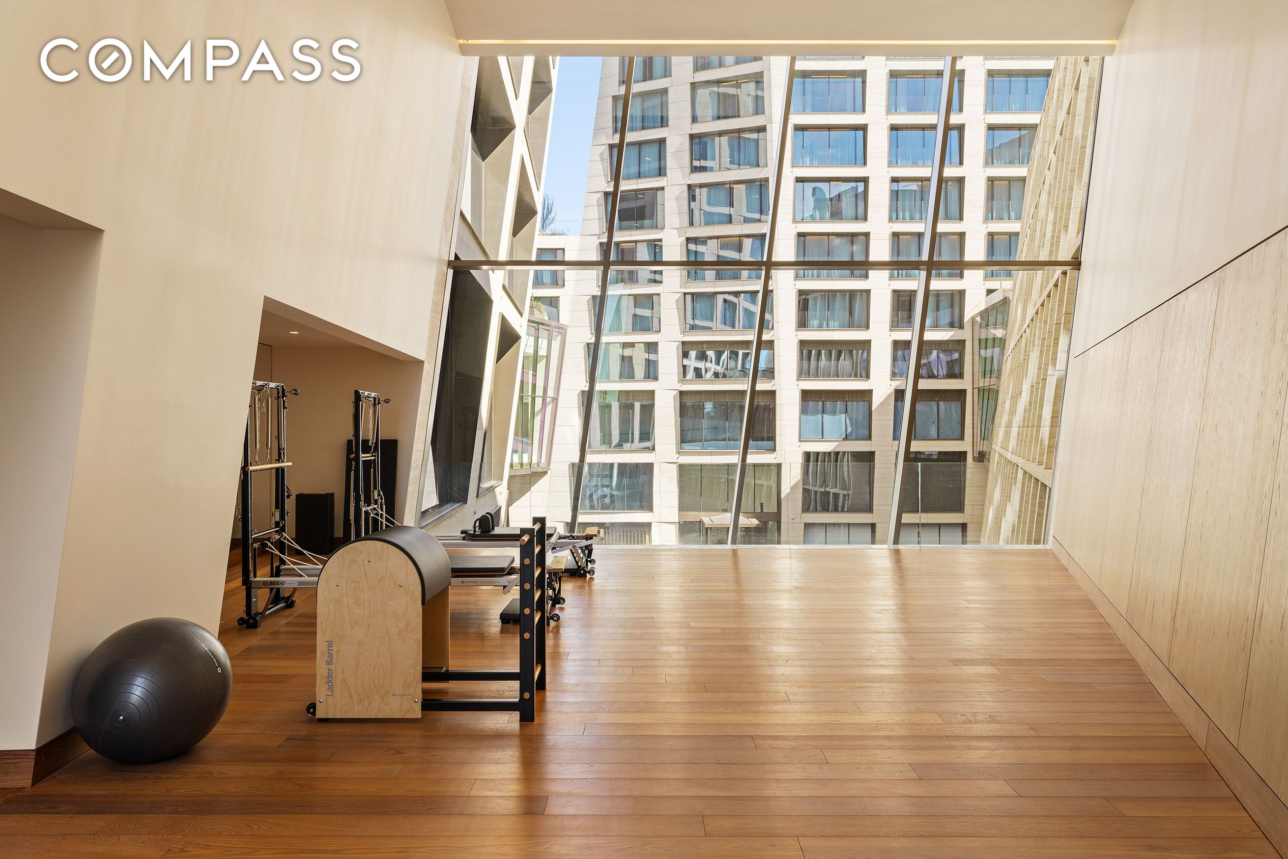 #19 photo, 500 W 18th Street, Chelsea , NY 10011