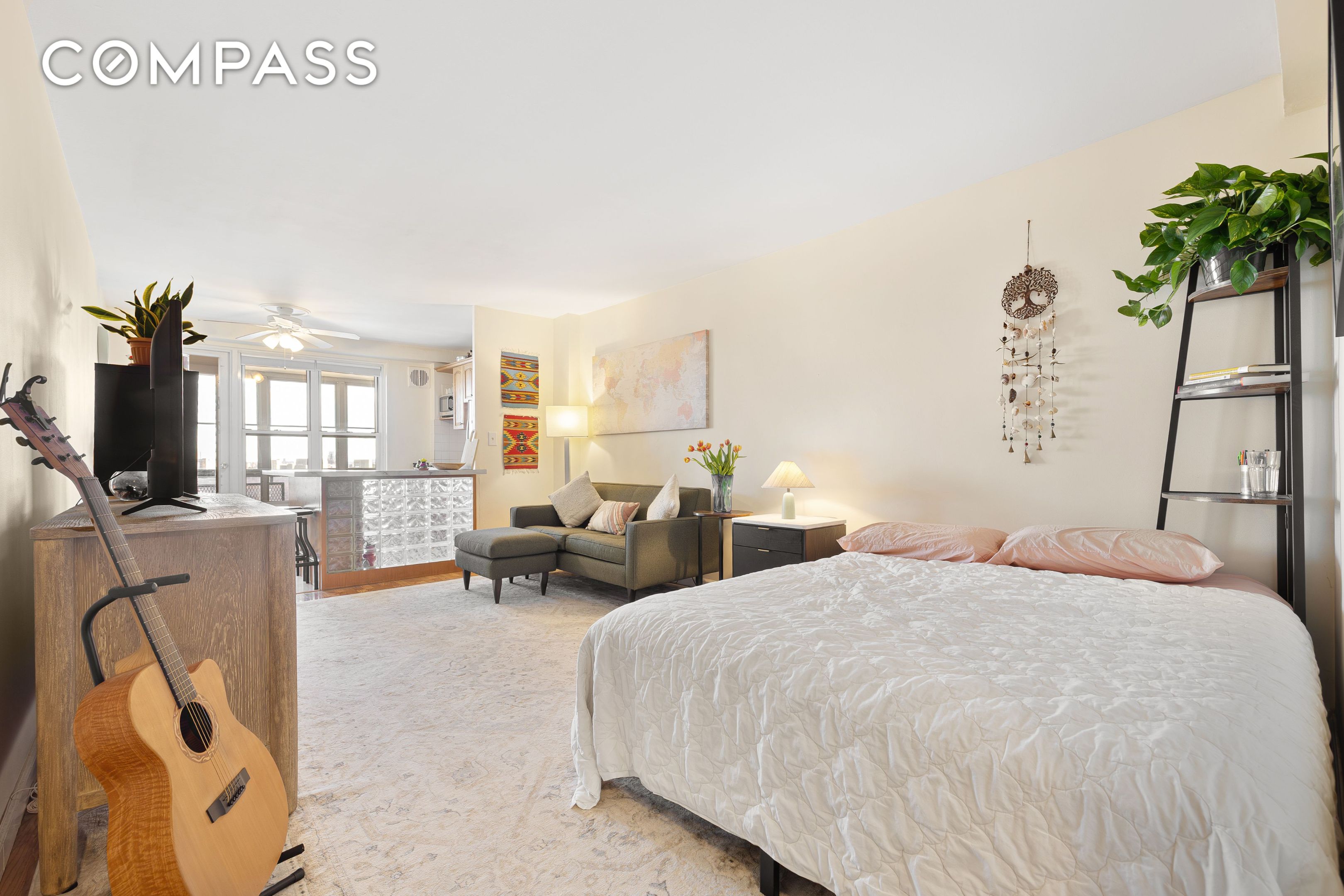 #1 photo, 35-51 85th Street, 뉴욕퀸즈 Jackson Heights , NY 11372