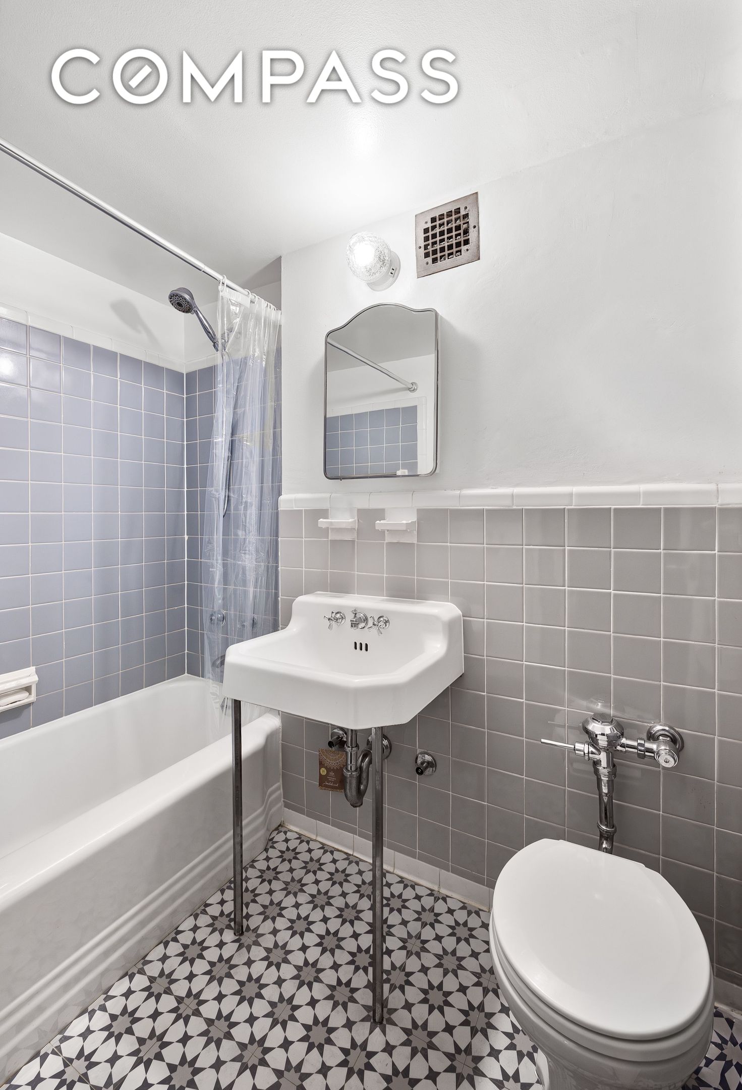 #9 photo, 35-51 85th Street, 뉴욕퀸즈 Jackson Heights , NY 11372