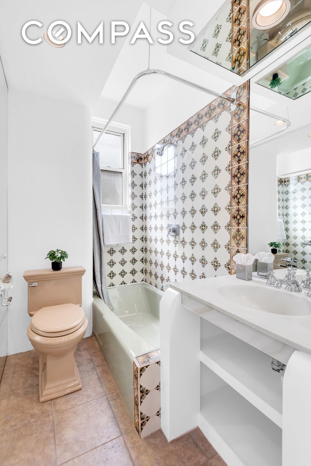 #7 photo, 136 E 36th Street, Murray Hill , NY 10016