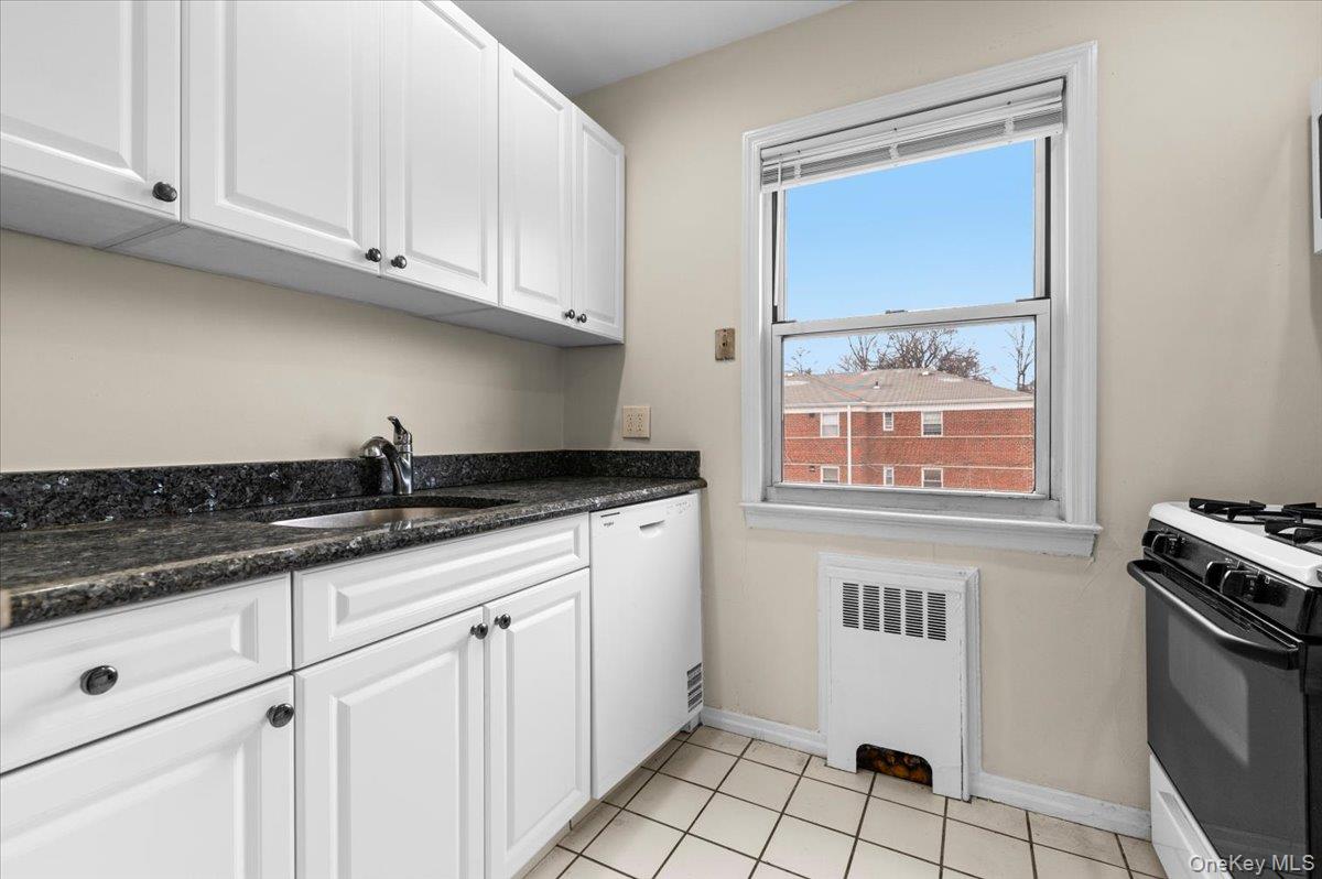 #9 photo, 87-18 Marengo Street, Hollis , NY 11423