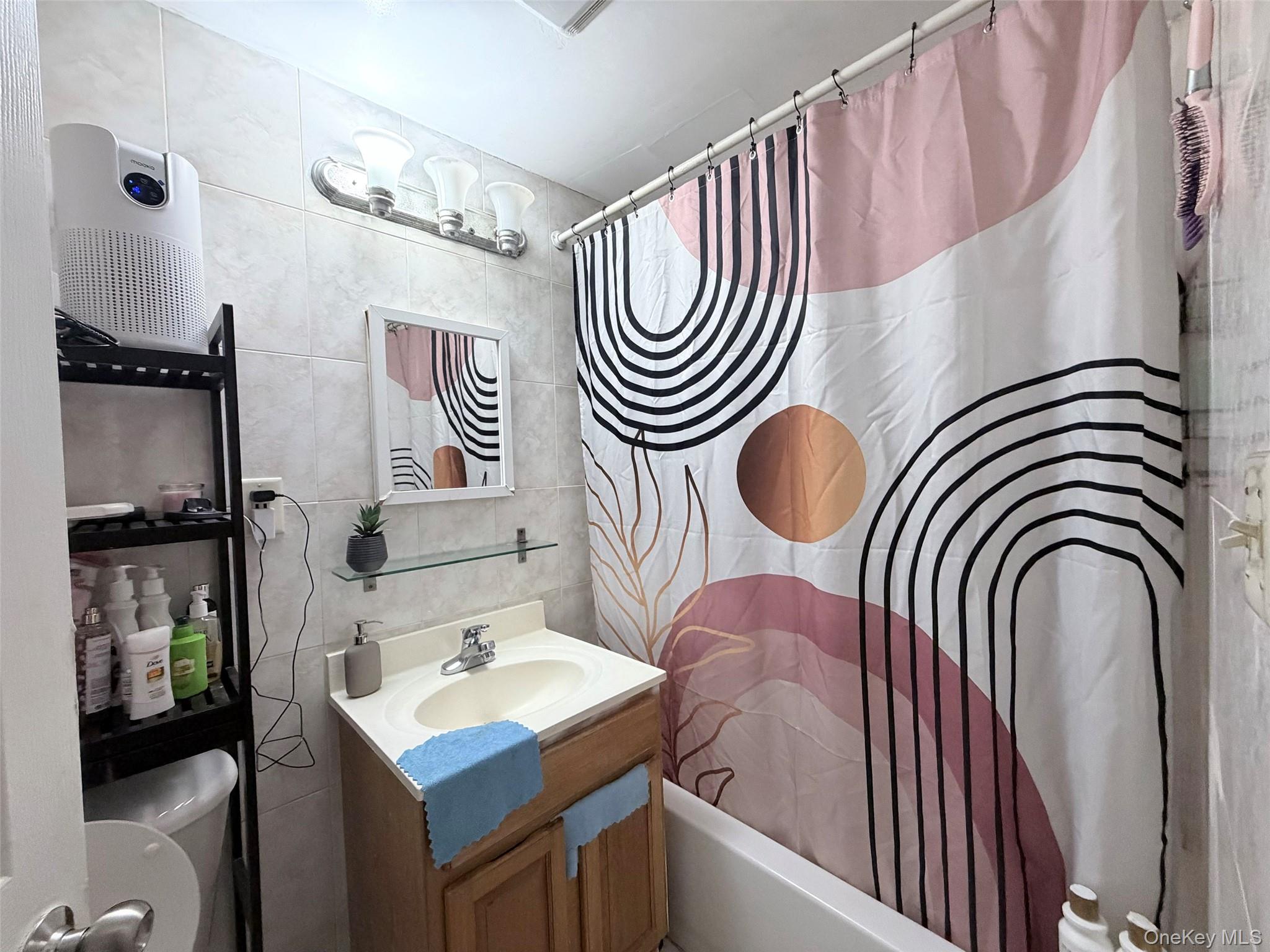 #4 photo, 755 40TH Street, Brooklyn , NY 11232