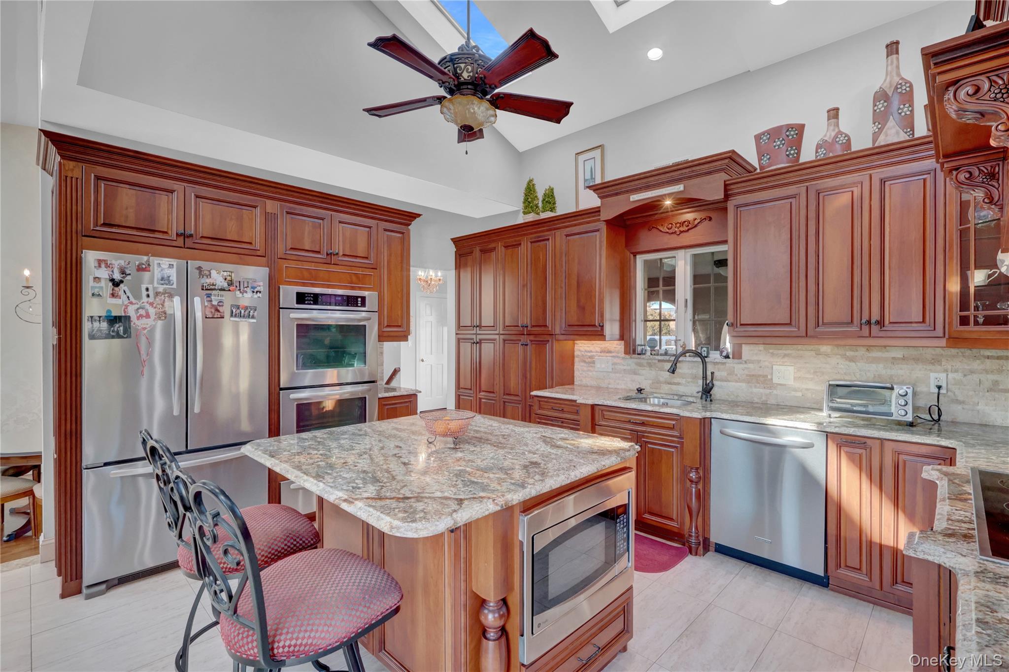 #11 photo, 646 Kildare Crescent, Seaford , NY 11783