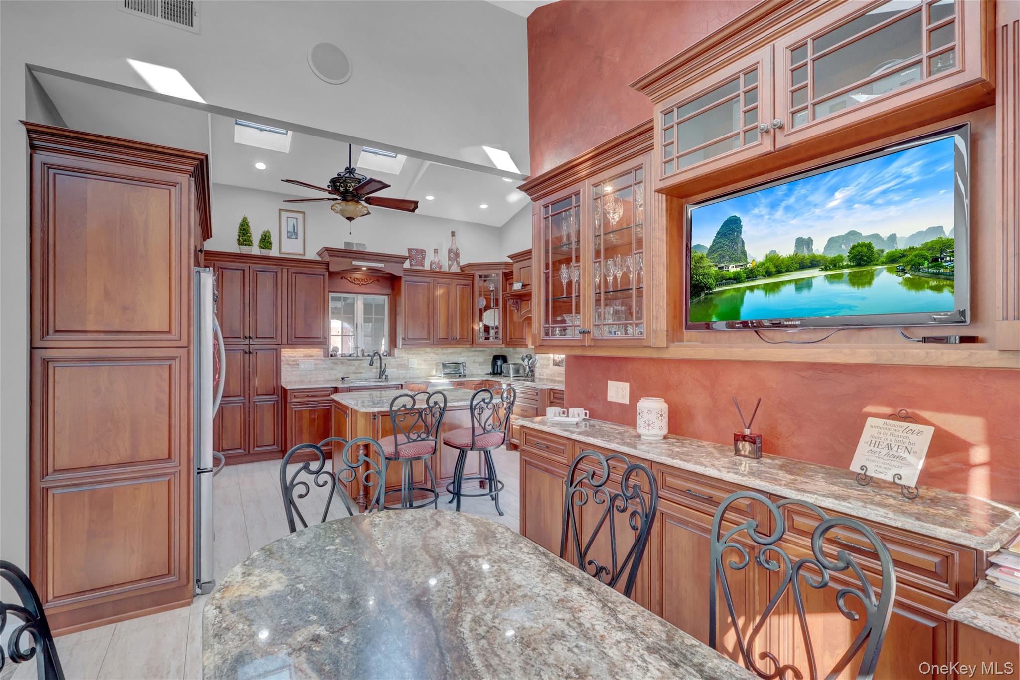 #16 photo, 646 Kildare Crescent, Seaford , NY 11783