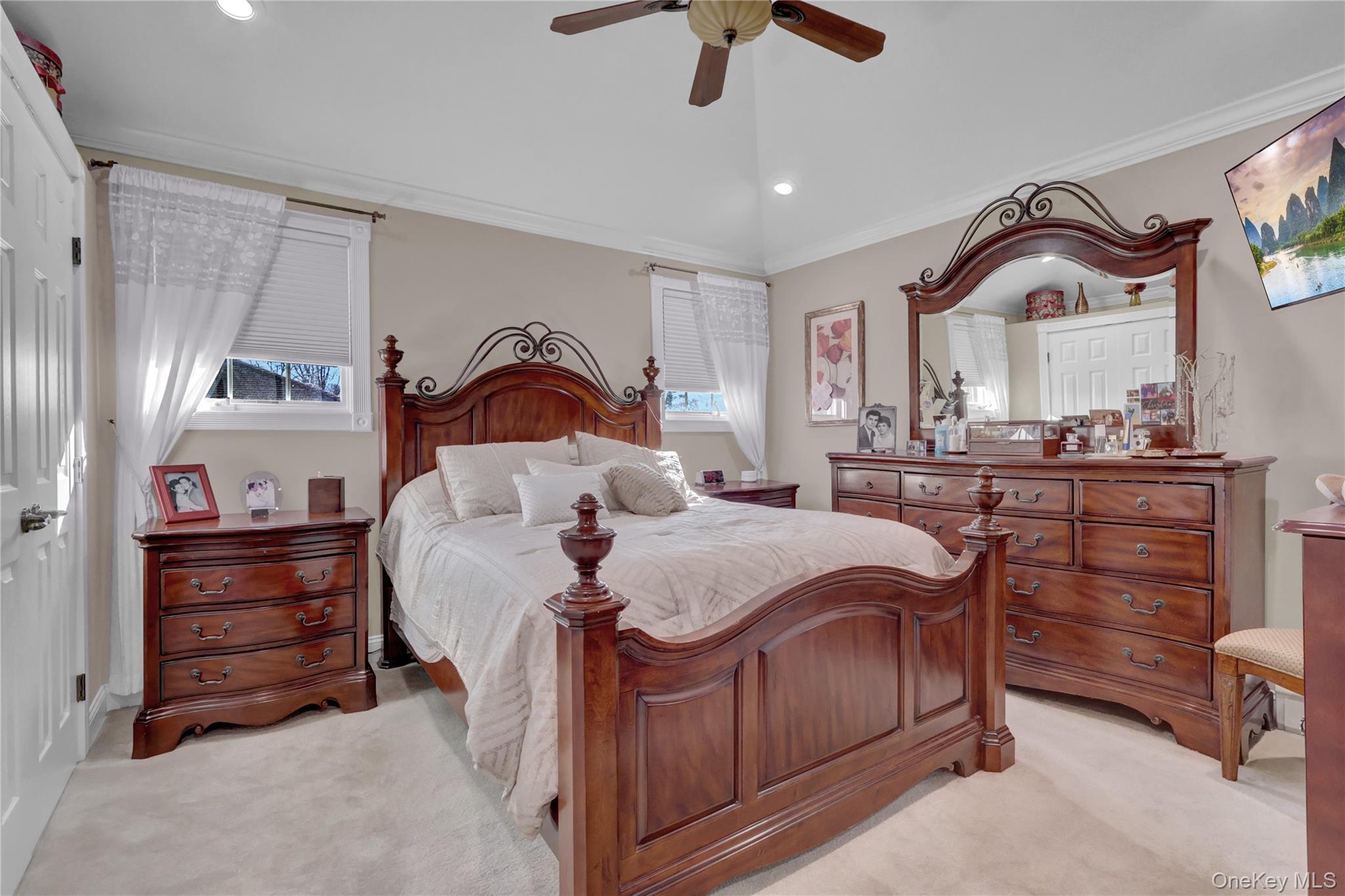 #17 photo, 646 Kildare Crescent, Seaford , NY 11783