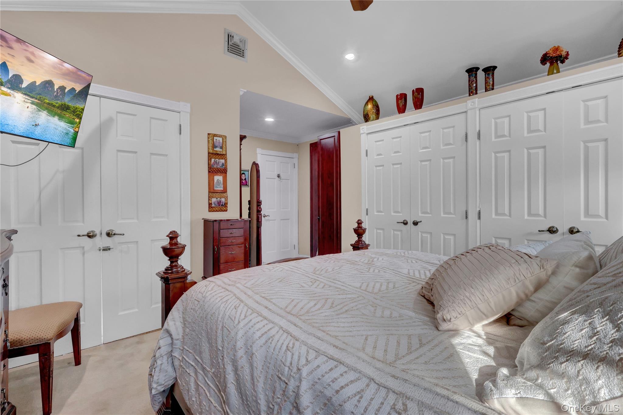 #18 photo, 646 Kildare Crescent, Seaford , NY 11783