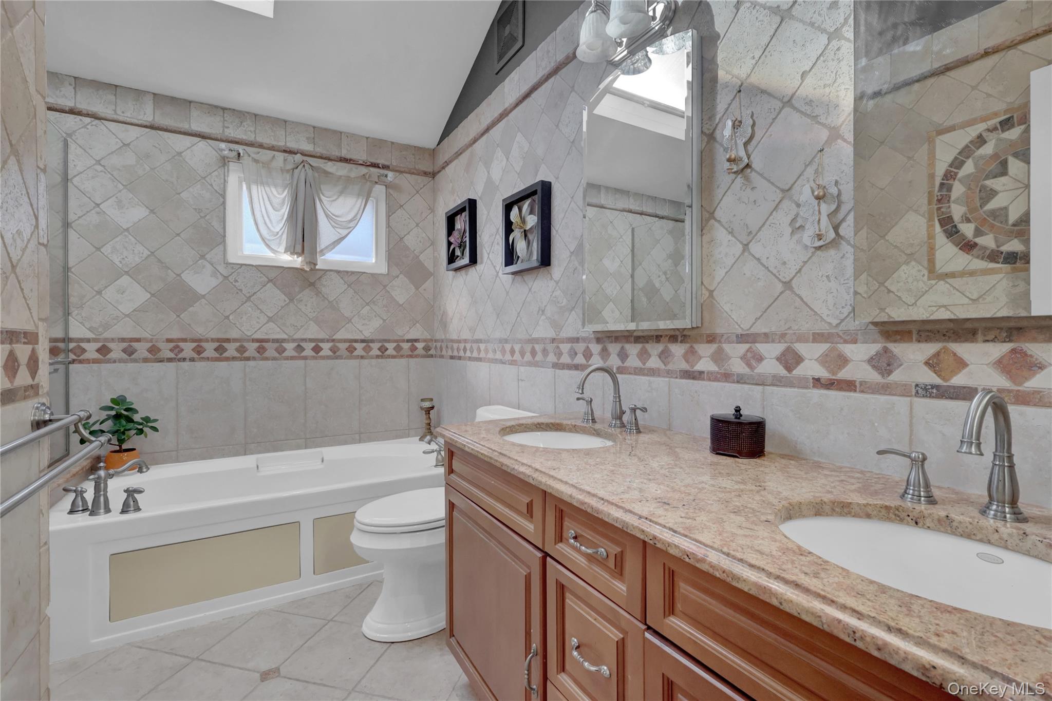 #19 photo, 646 Kildare Crescent, Seaford , NY 11783