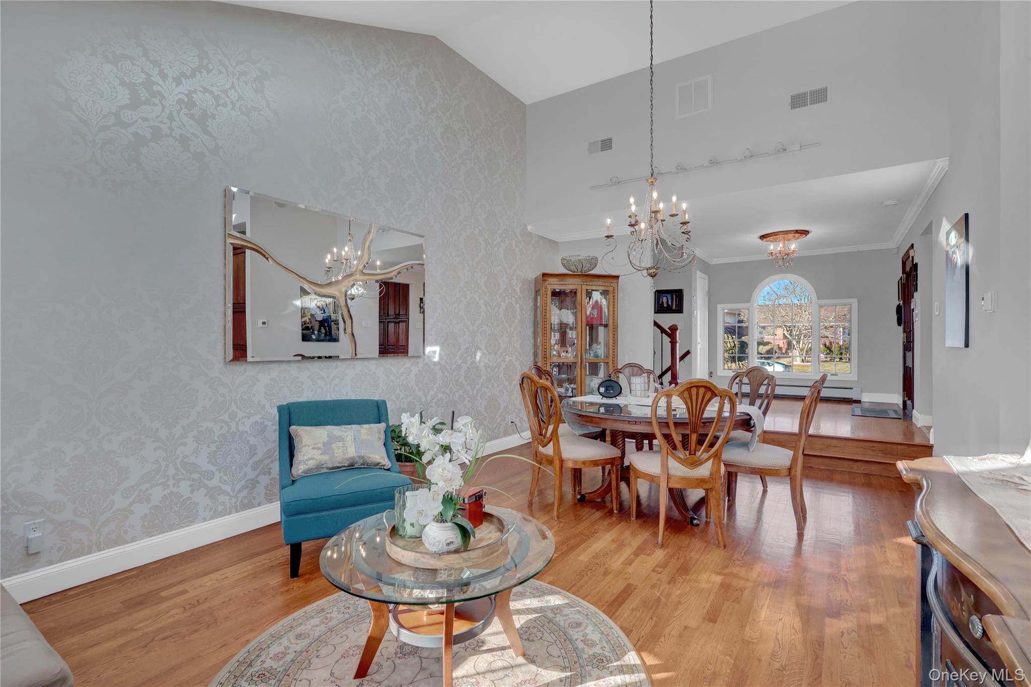 #7 photo, 646 Kildare Crescent, Seaford , NY 11783