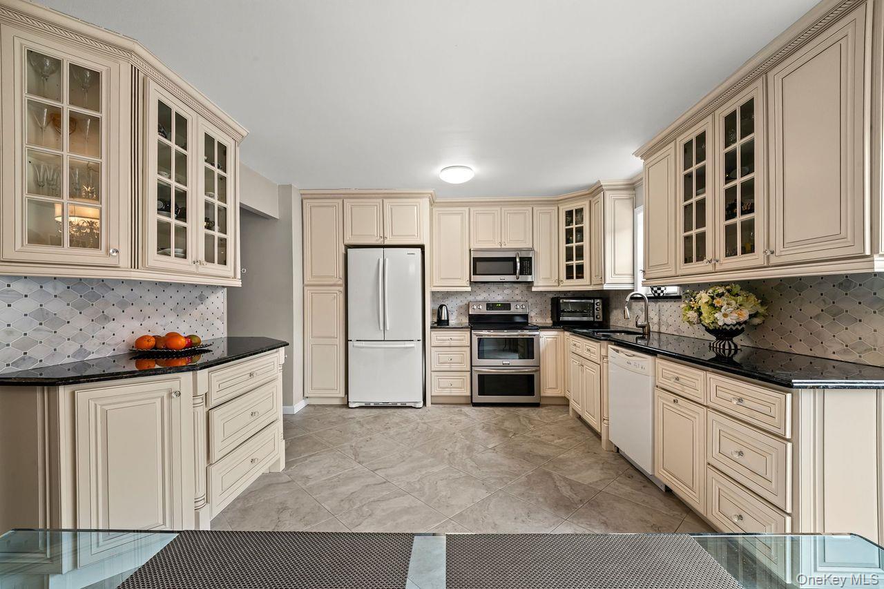 #6 photo, 24058 65th Avenue, Little Neck , NY 11362