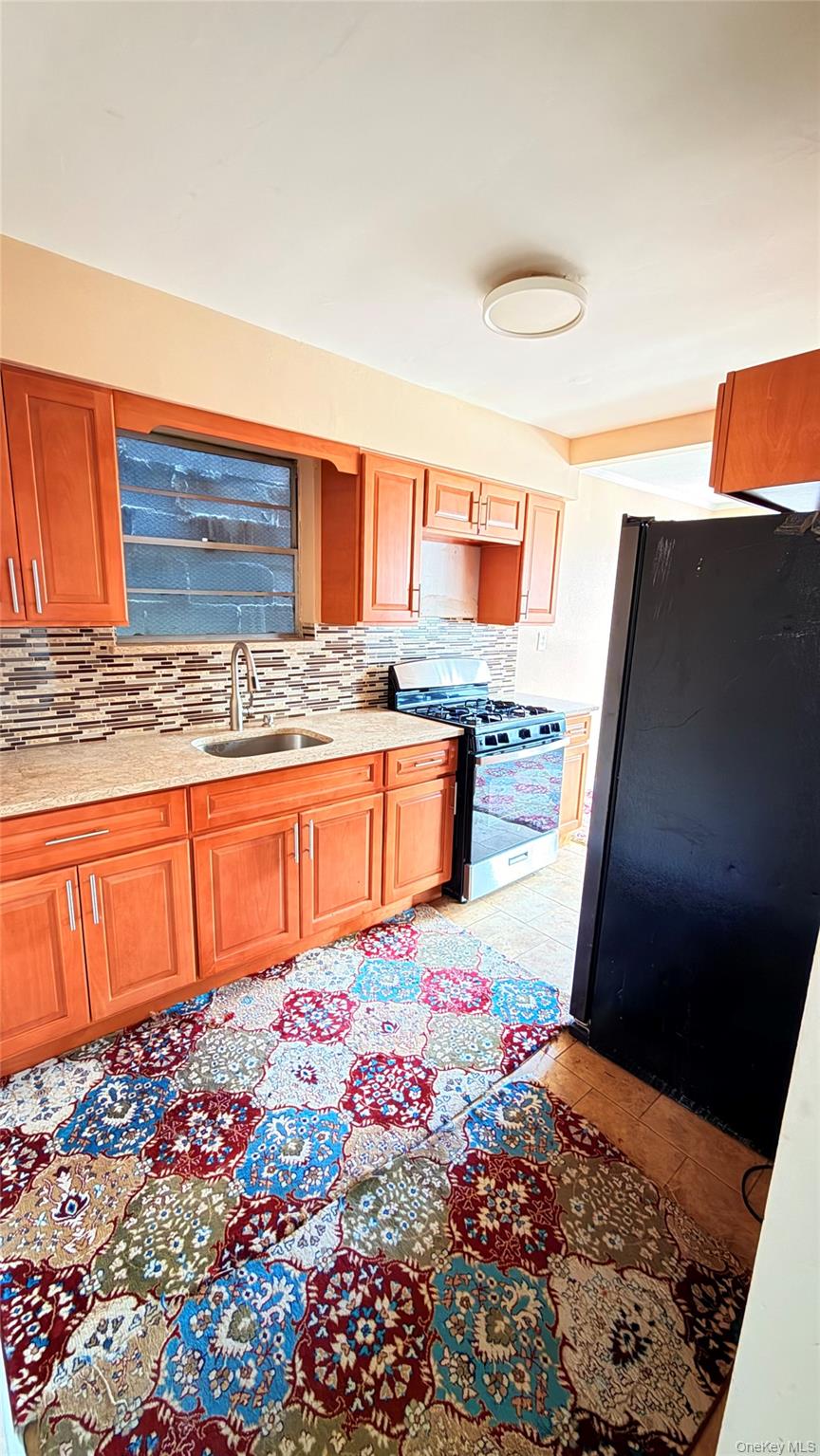 #3 photo, 41-18 149th Pl, Flushing , NY 11355