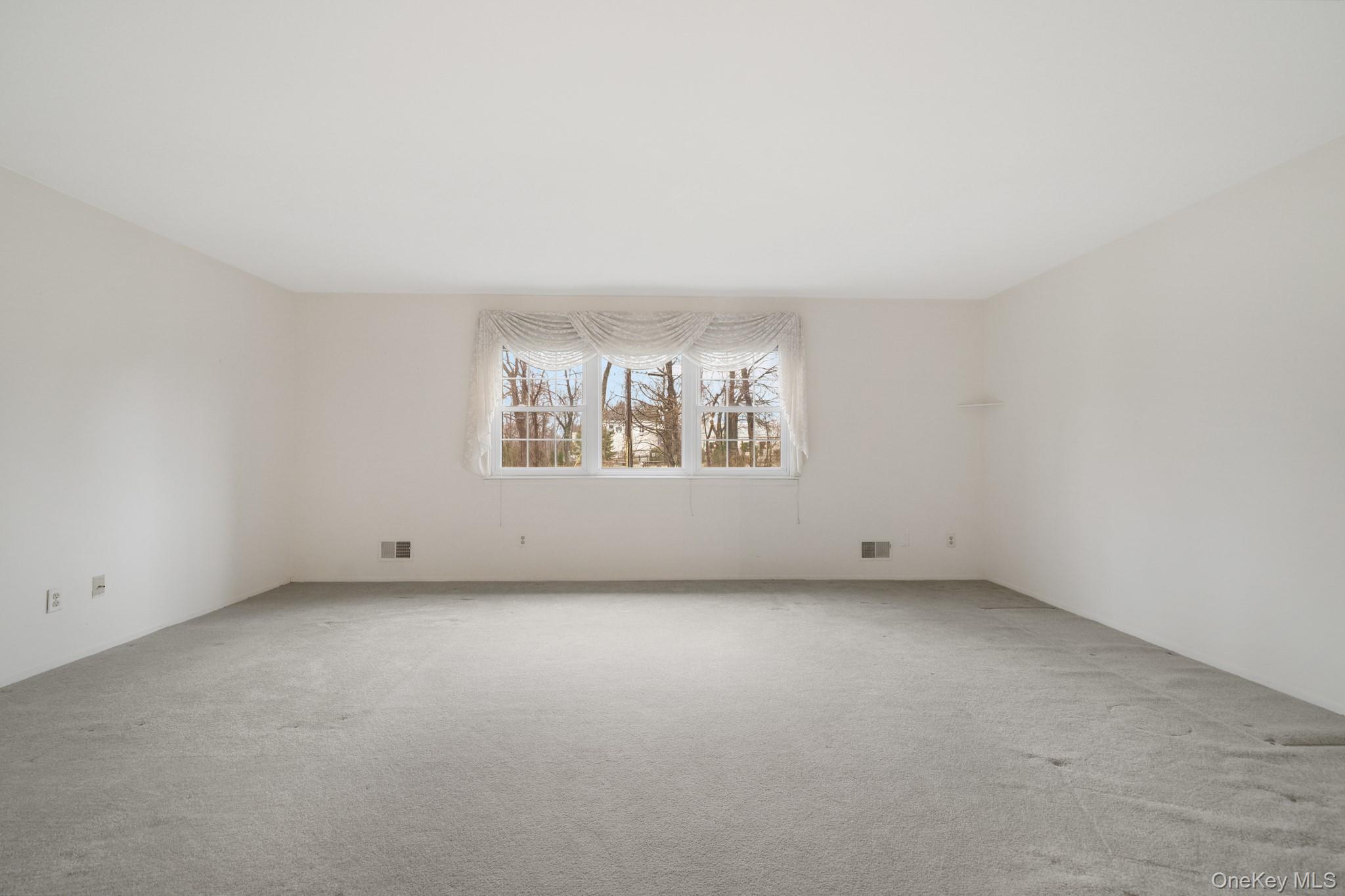 #12 photo, 422 Somerset Drive, Pearl River , NY 10965