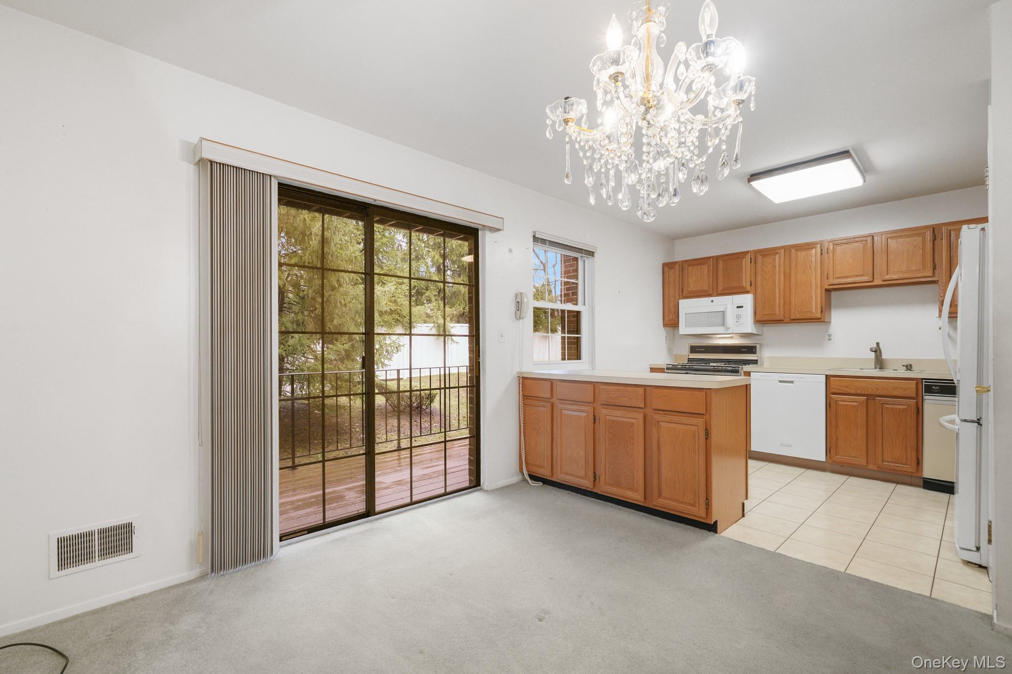 #4 photo, 422 Somerset Drive, Pearl River , NY 10965