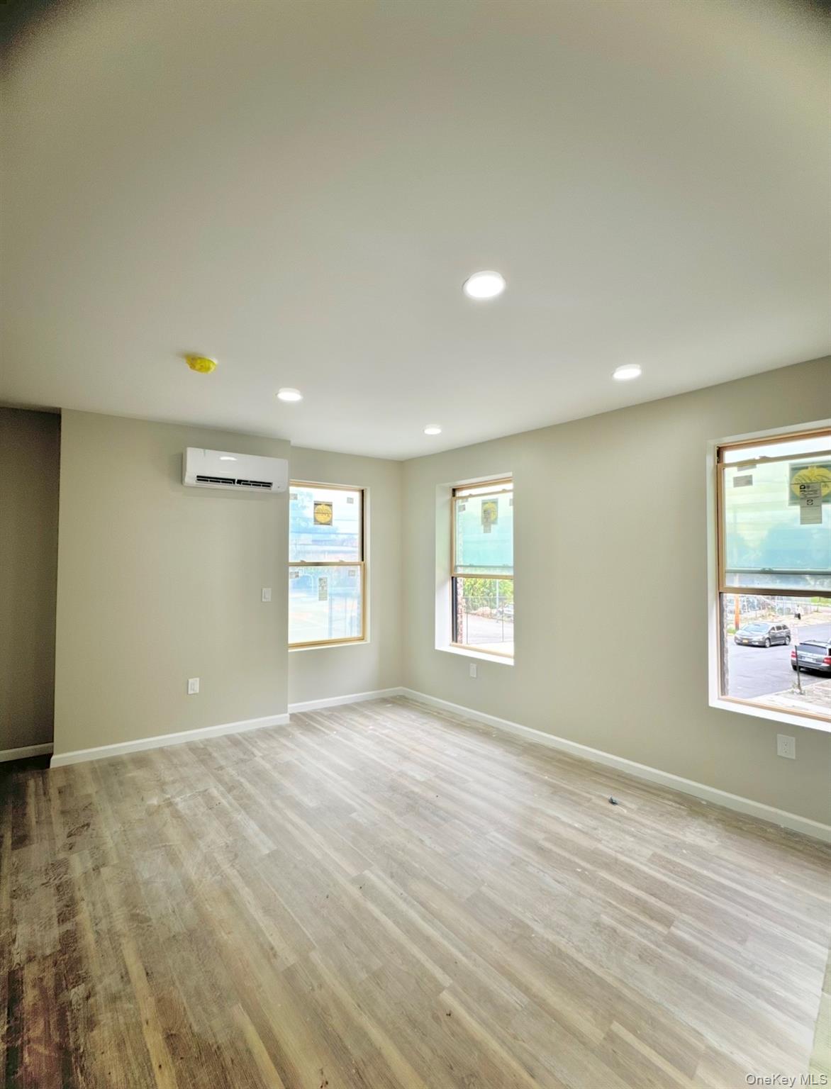 #2 photo, 199 Chambers Street, Newburgh , NY 12550