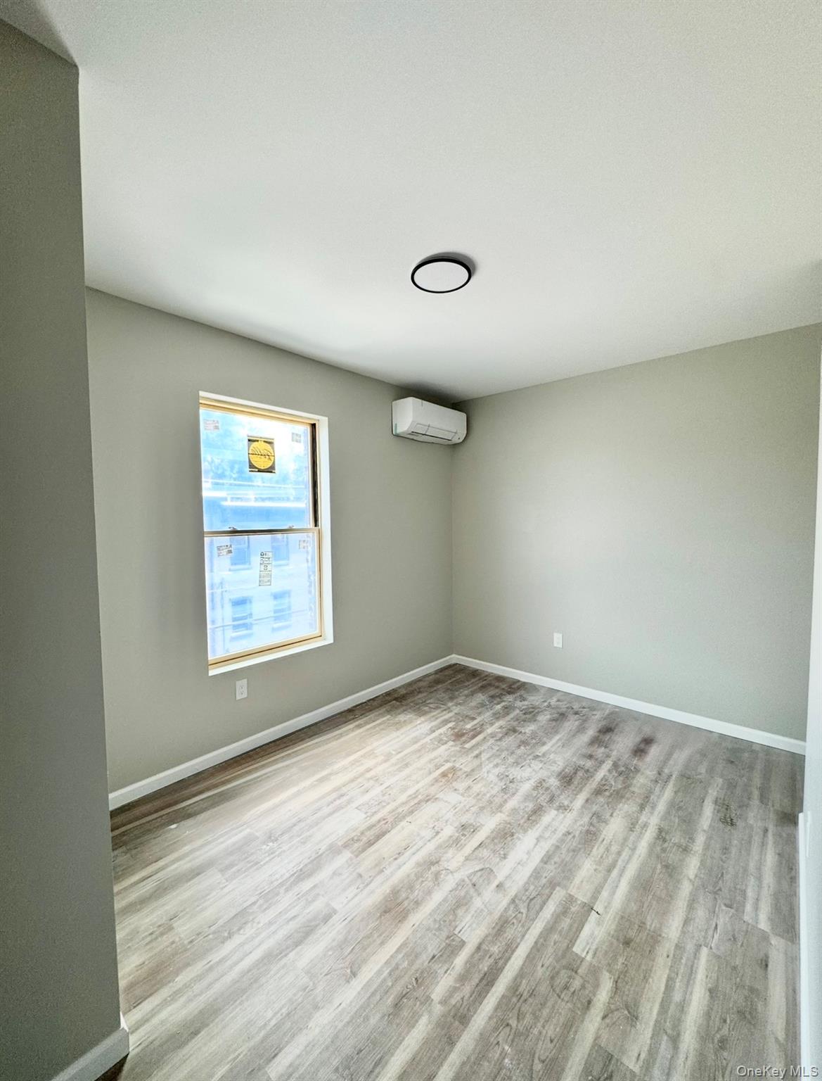 #6 photo, 199 Chambers Street, Newburgh , NY 12550