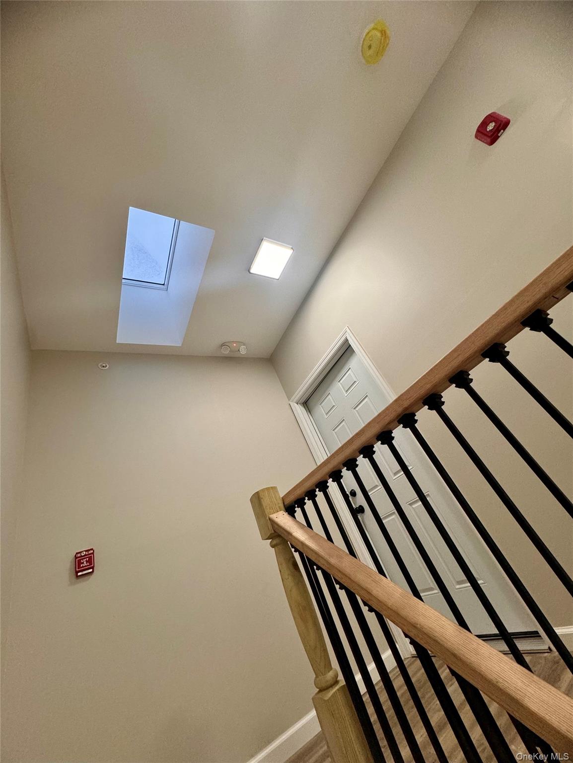 #9 photo, 199 Chambers Street, Newburgh , NY 12550