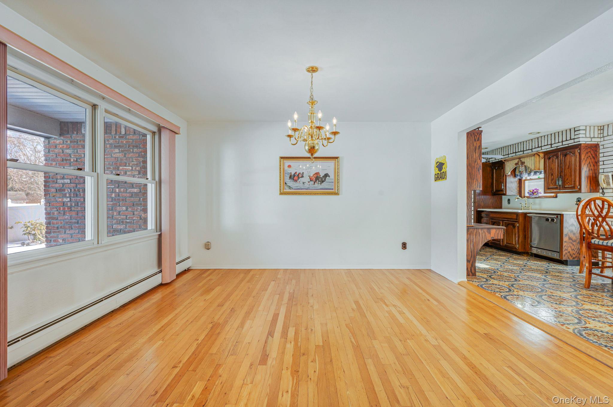 #10 photo, 3 New Jersey Court, Dix Hills , NY 11746