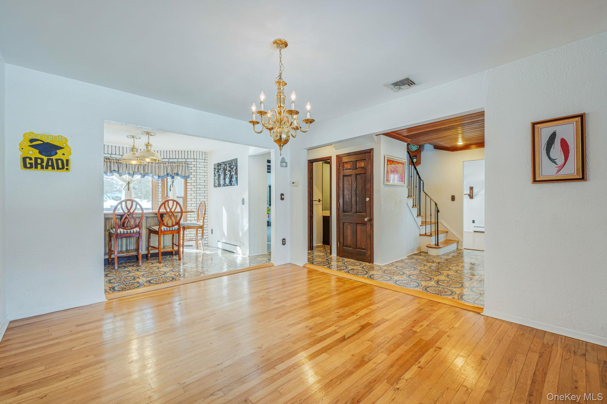 #12 photo, 3 New Jersey Court, Dix Hills , NY 11746