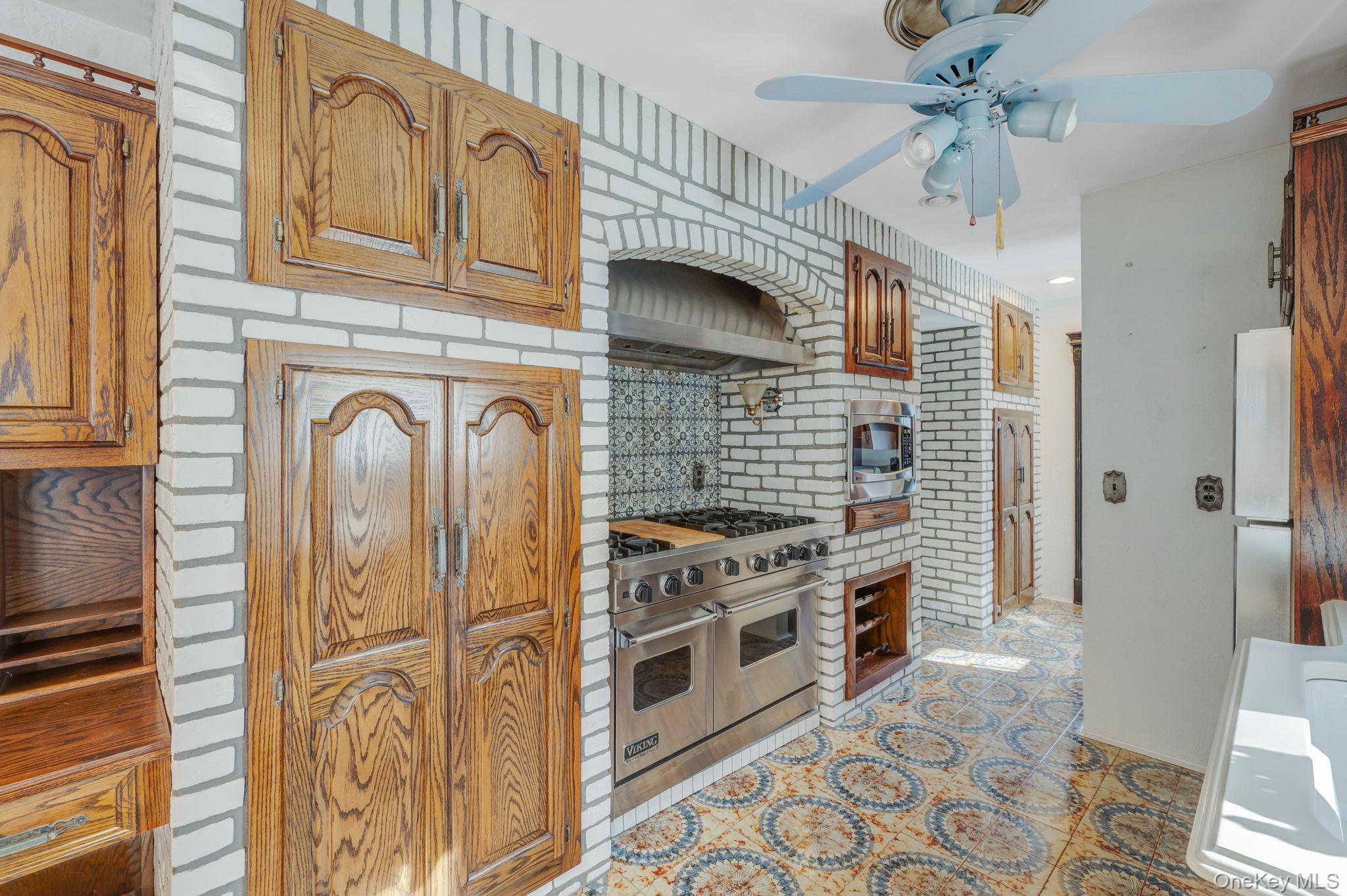 #19 photo, 3 New Jersey Court, Dix Hills , NY 11746