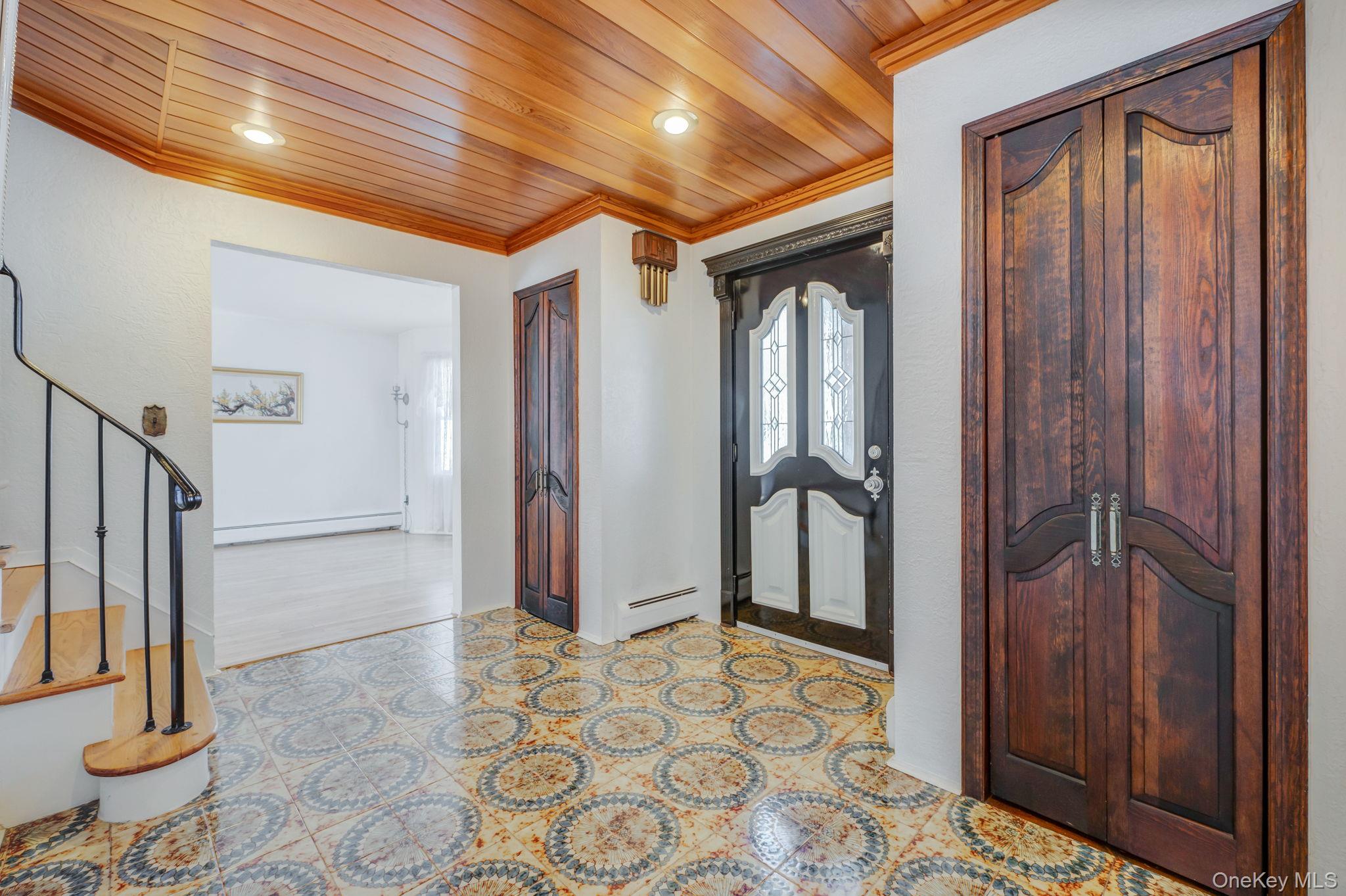 #5 photo, 3 New Jersey Court, Dix Hills , NY 11746