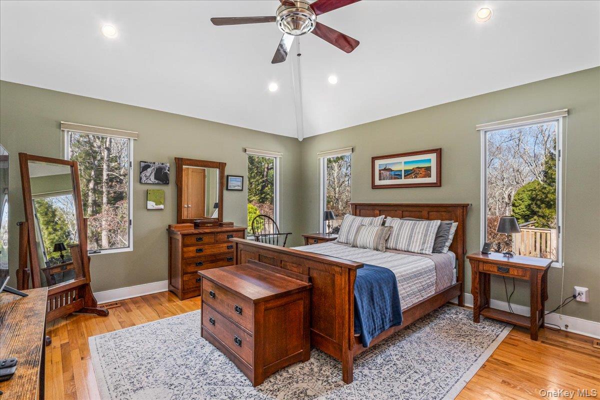 #12 photo, 24 Tanglewood Trail, সাফোক কাউন্টি Hampton Bays , NY 11946