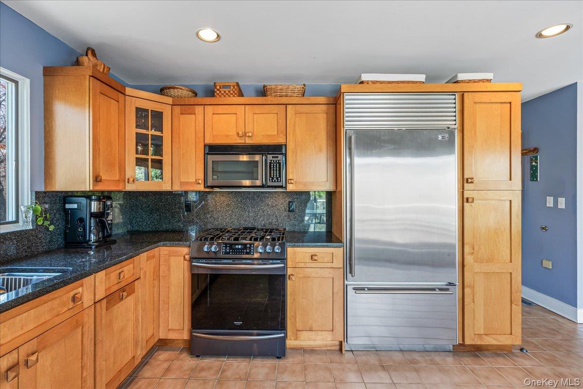 #7 photo, 24 Tanglewood Trail, সাফোক কাউন্টি Hampton Bays , NY 11946