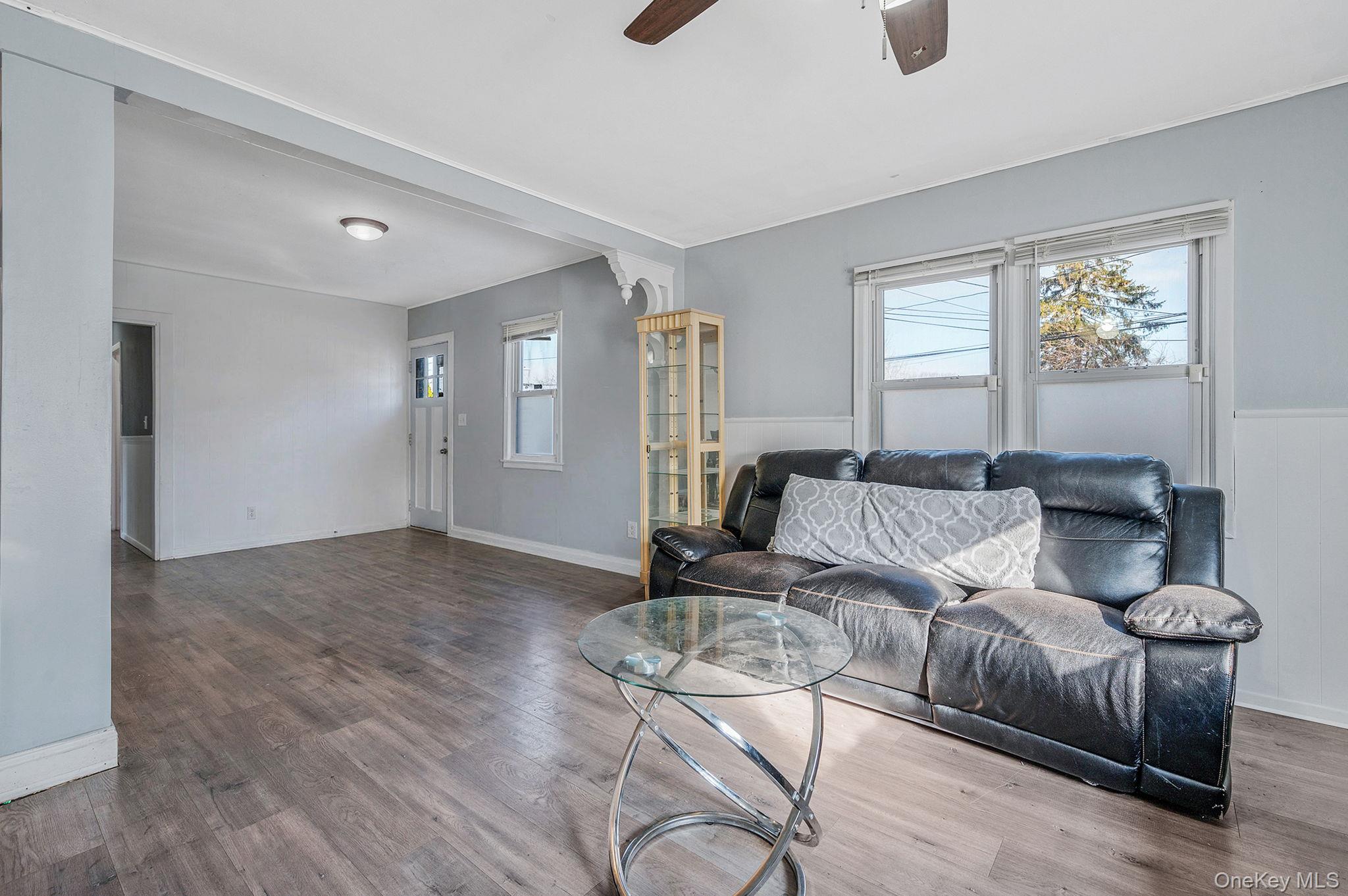 #15 photo, 64 Beech Avenue, সাফোক কাউন্টি Farmingville , NY 11738