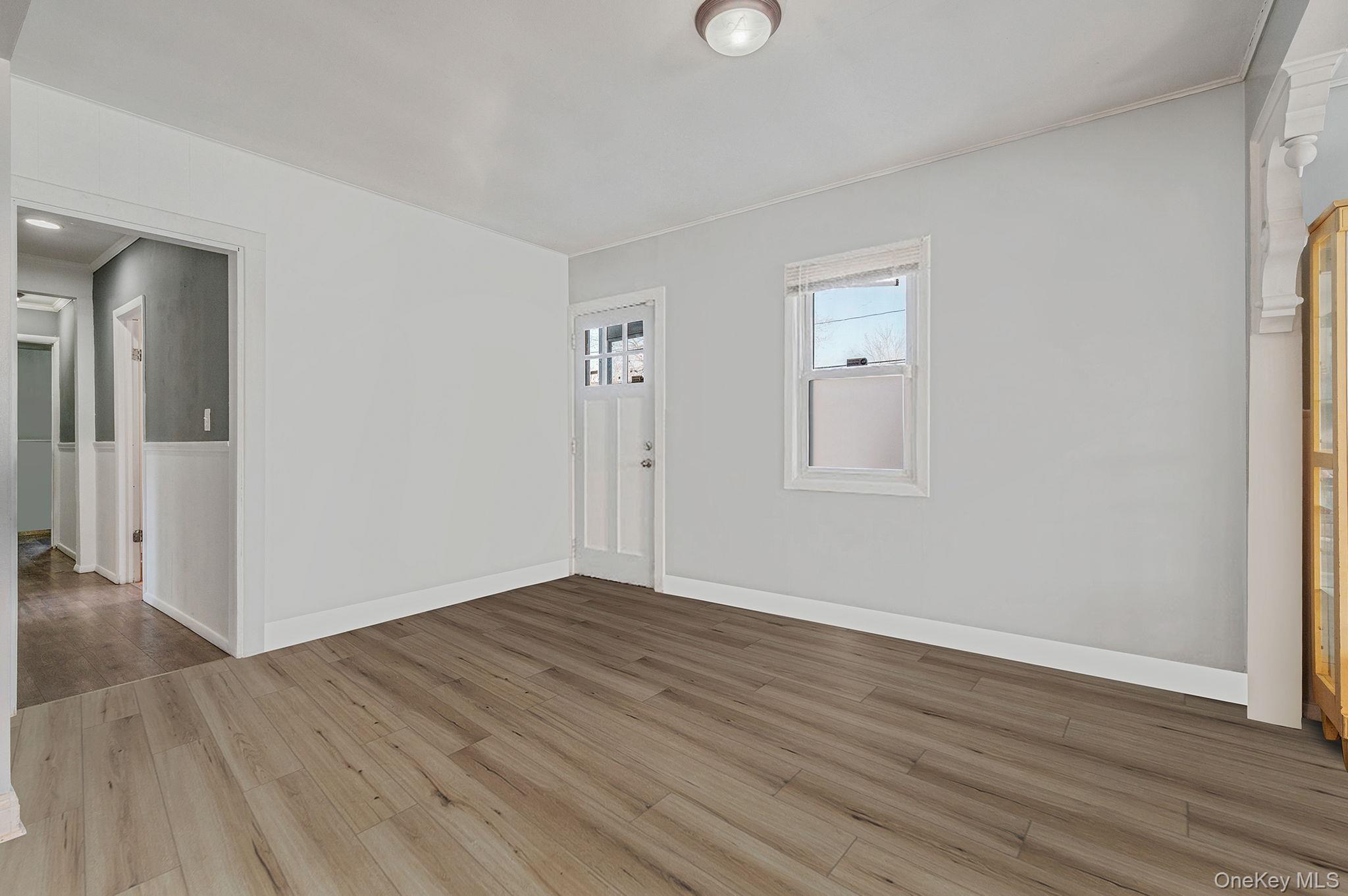 #16 photo, 64 Beech Avenue, সাফোক কাউন্টি Farmingville , NY 11738