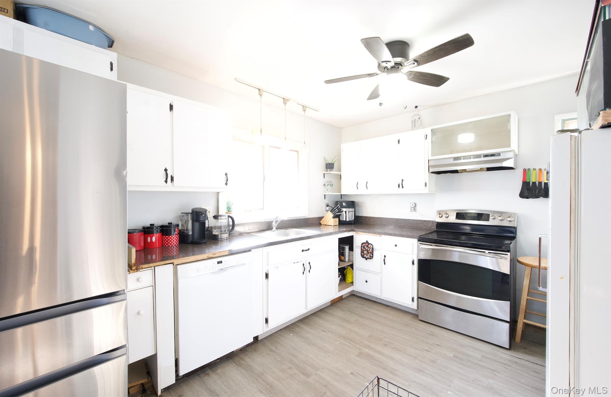 #5 photo, 64 Beech Avenue, Farmingville , NY 11738