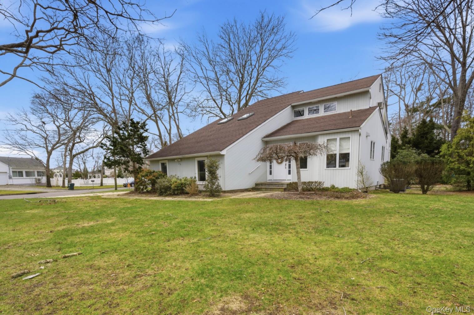 #6 photo, 1 Canal Way, Hampton Bays , NY 11946