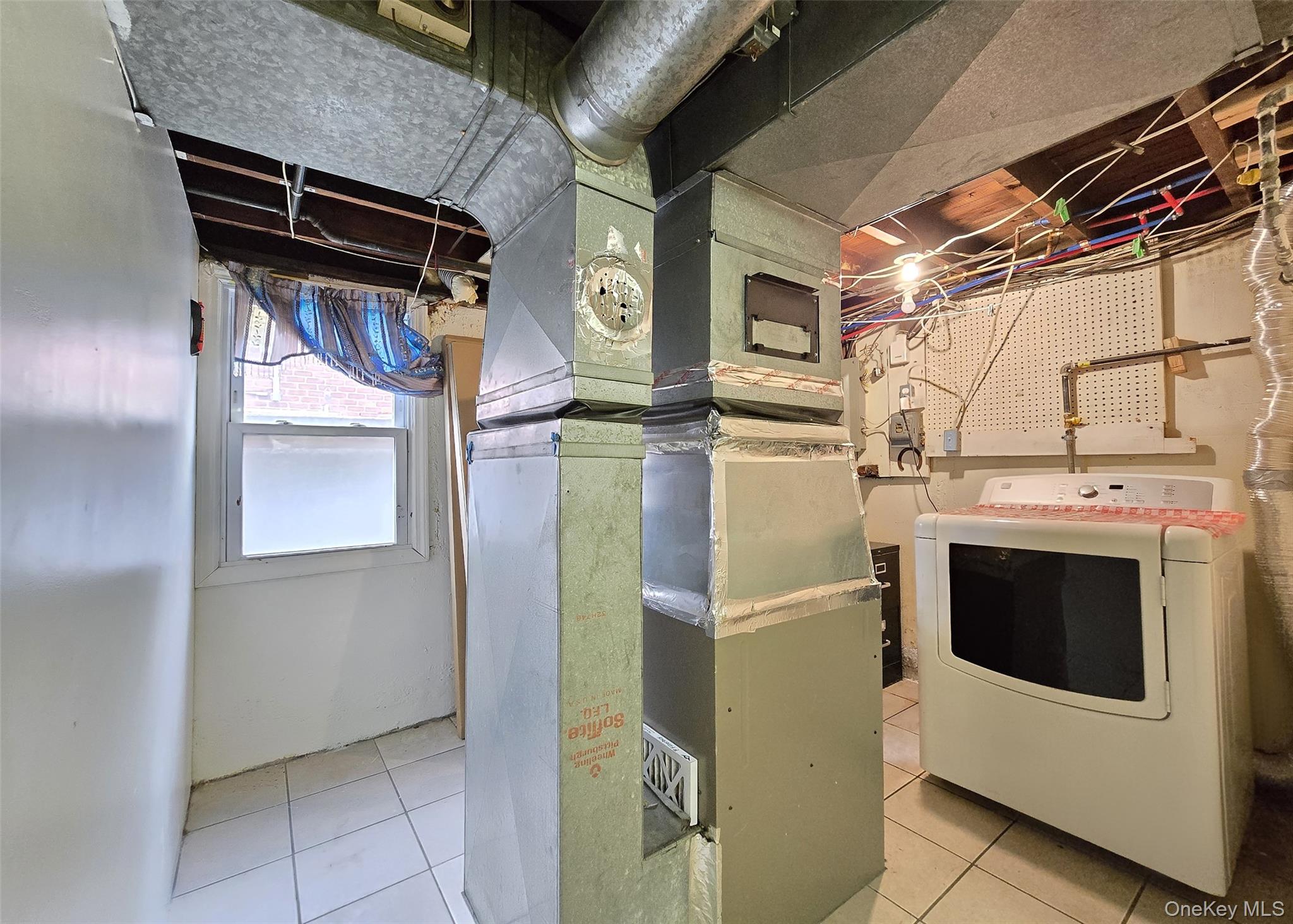 #19 photo, 43 McAlester Avenue, Hicksville , NY 11801