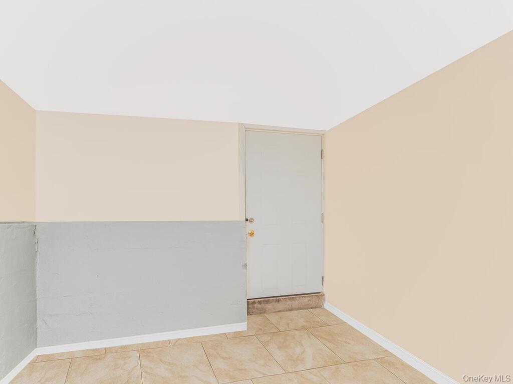 #11 photo, 1283 E 223rd Street, Bronx , NY 10466