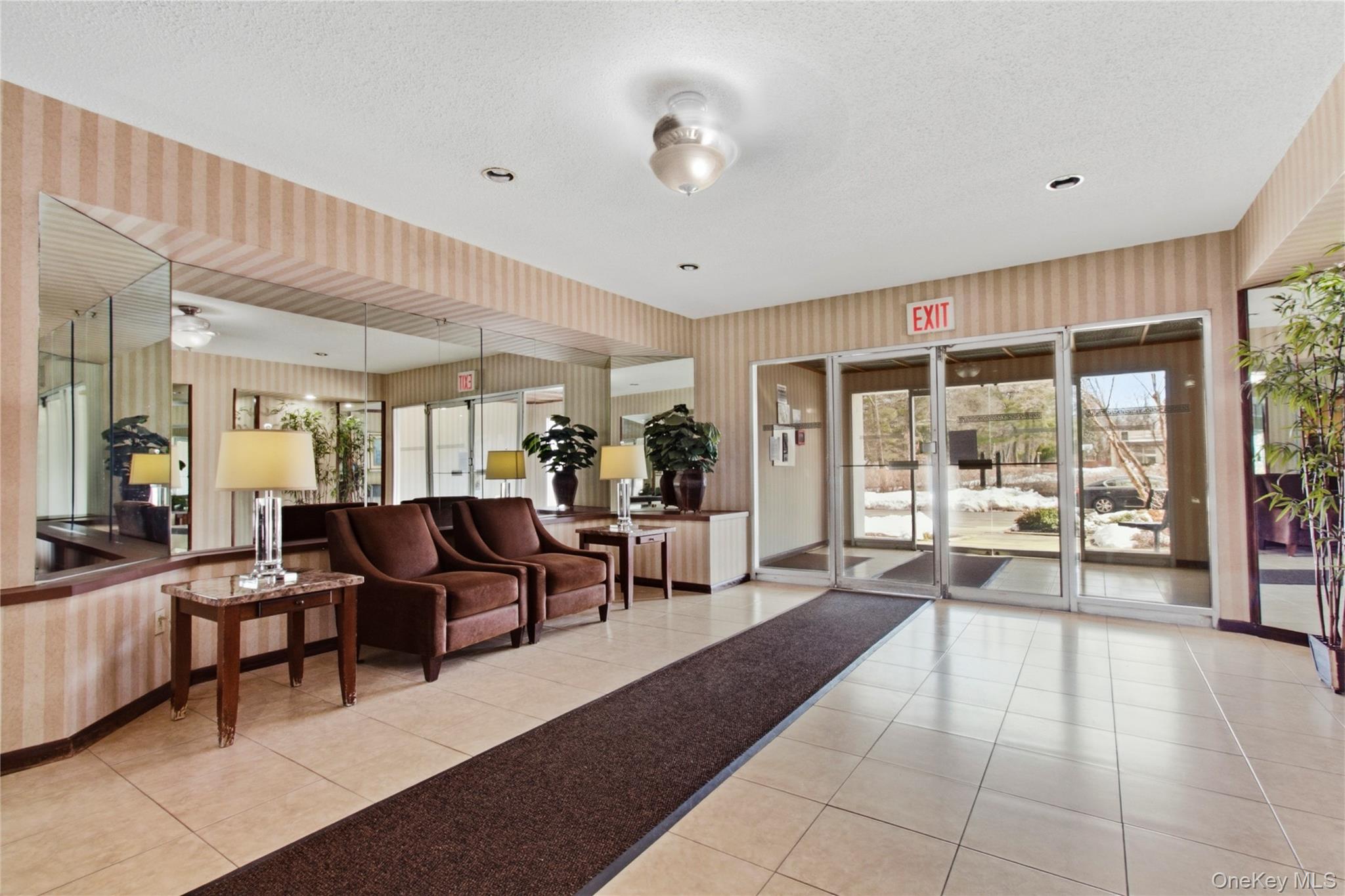 #19 photo, 245 Rumsey Road, Yonkers , NY 10701