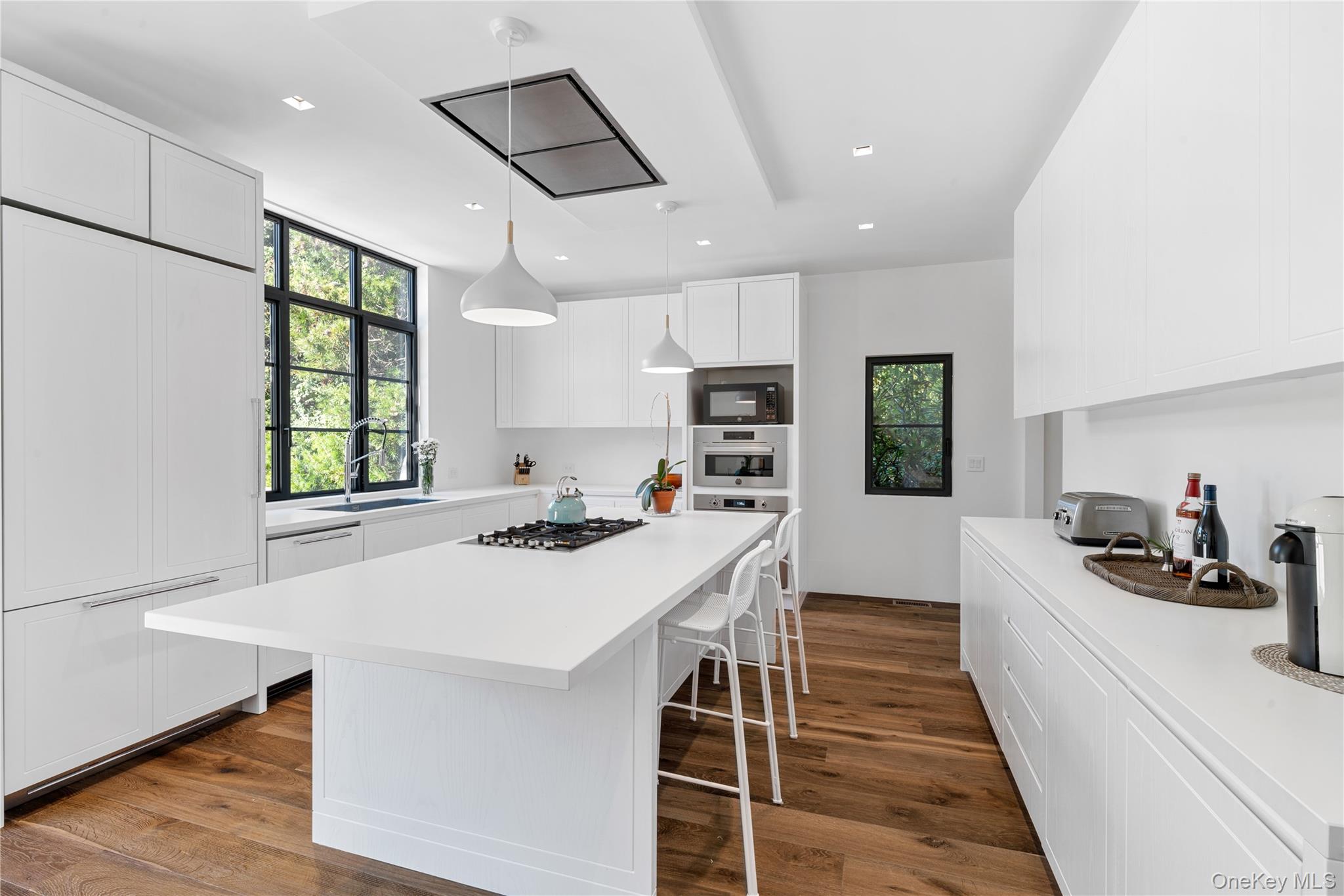 #16 photo, 15 Atterbury Road, Southampton , NY 11968