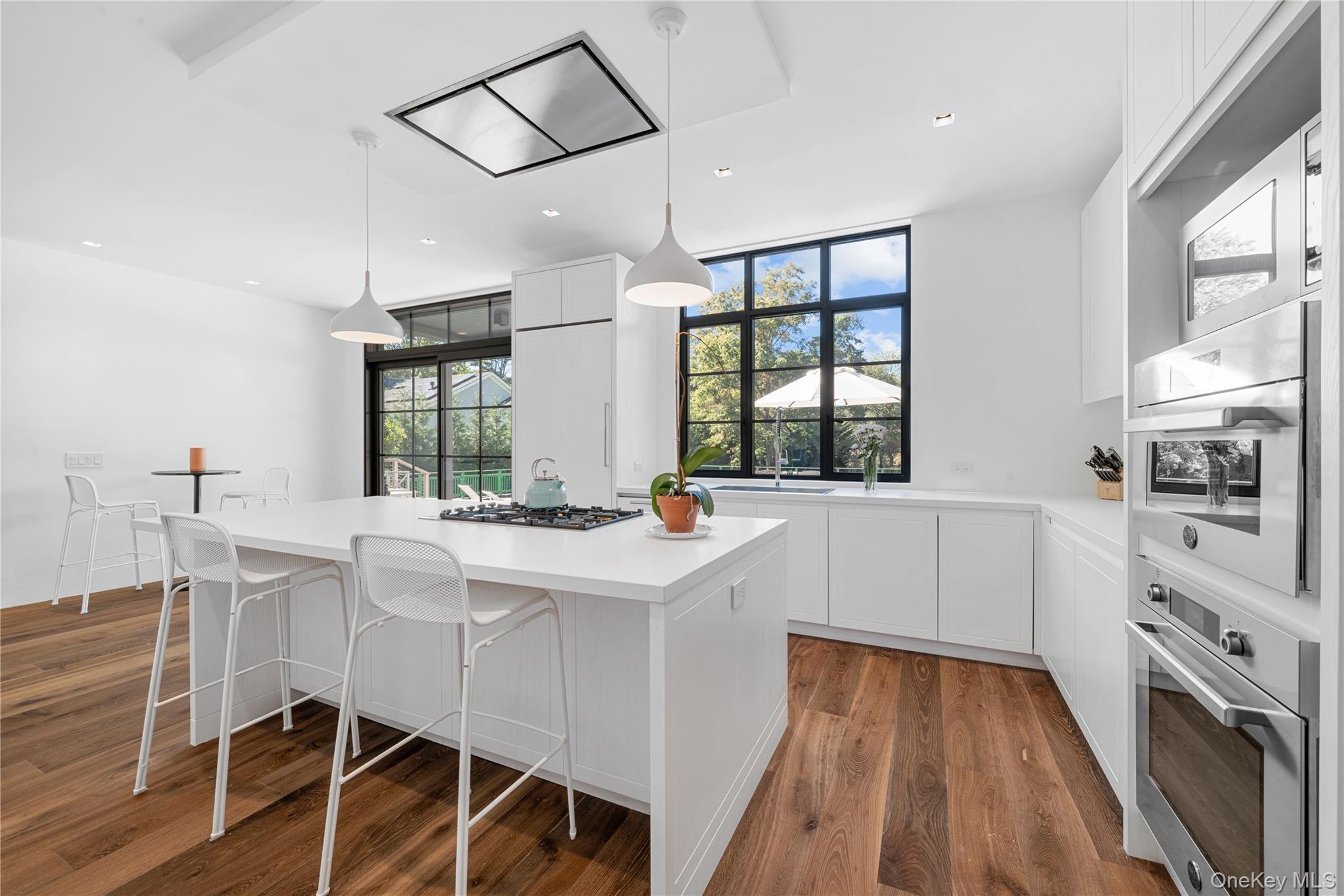 #19 photo, 15 Atterbury Road, Southampton , NY 11968