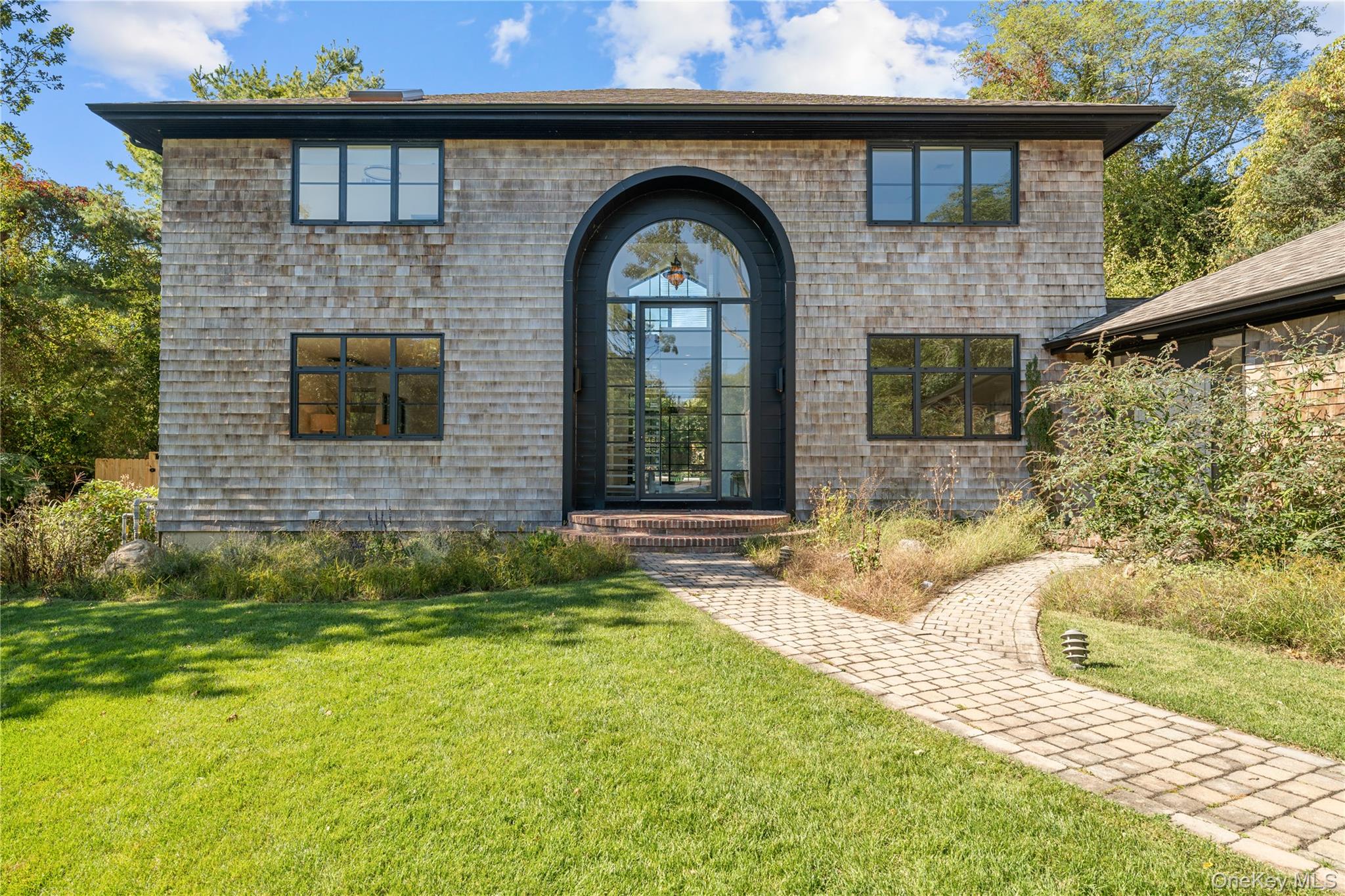 #3 photo, 15 Atterbury Road, Southampton , NY 11968